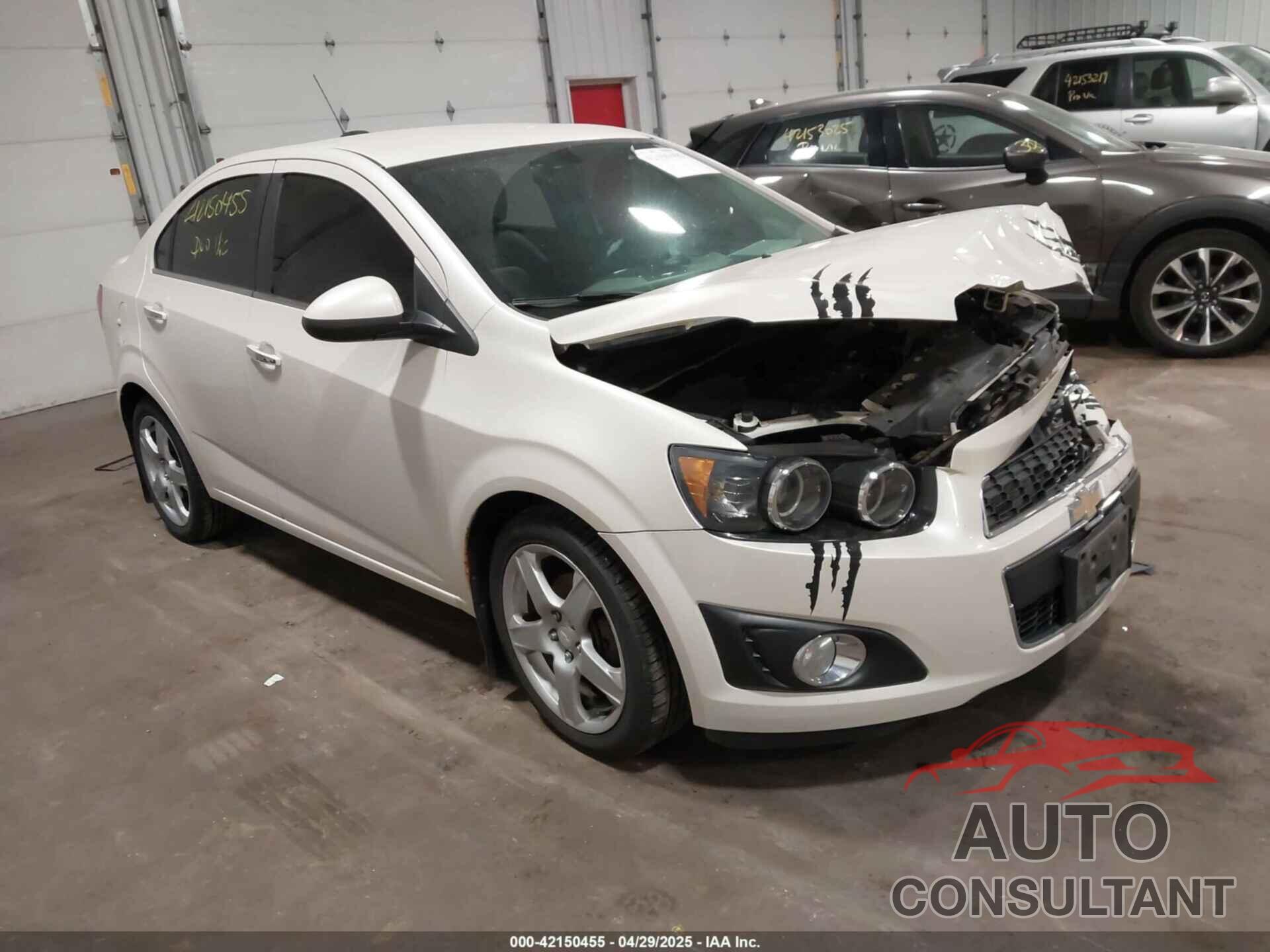 CHEVROLET SONIC 2015 - 1G1JE5SB8F4189055