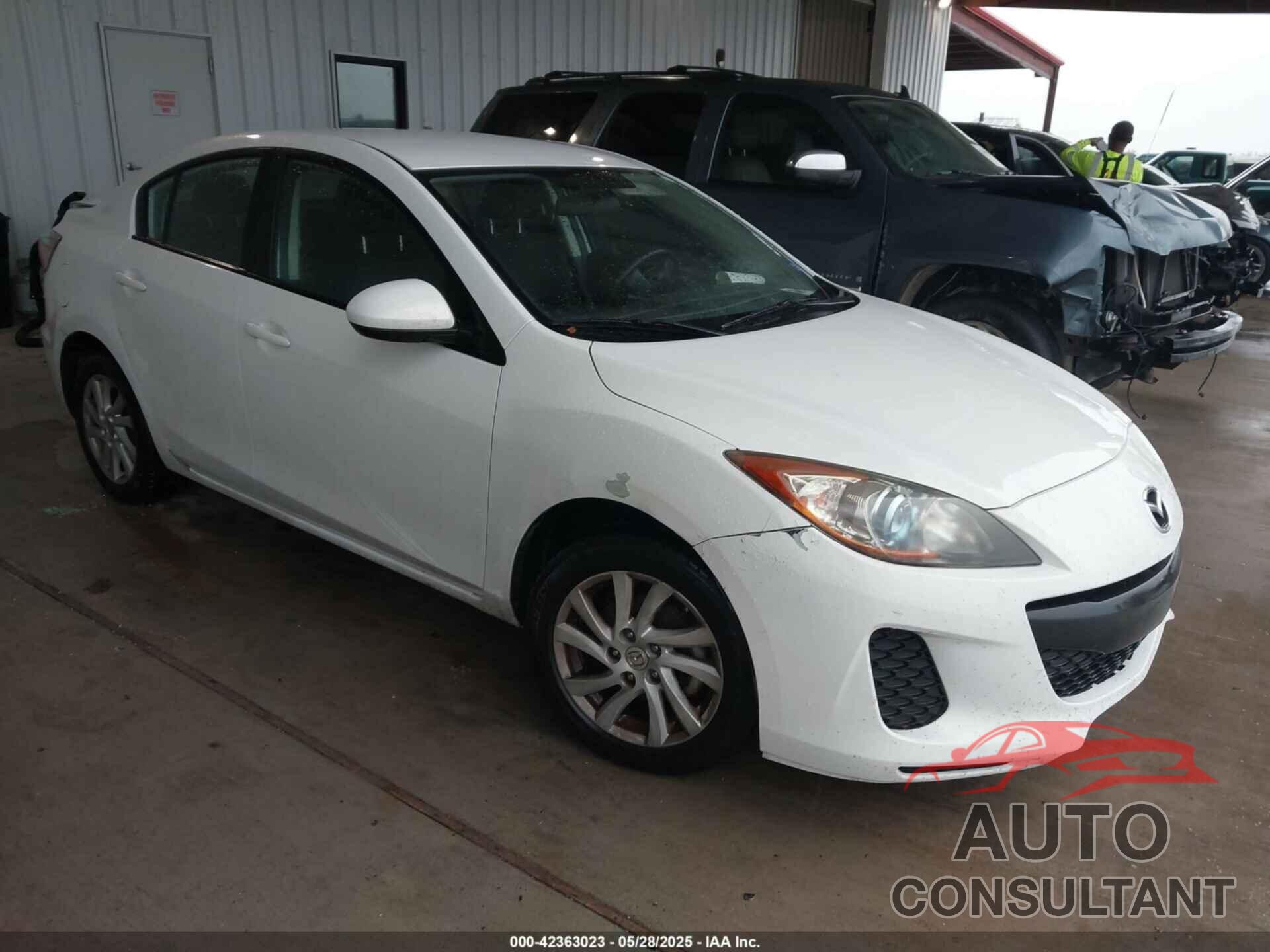 MAZDA MAZDA3 2012 - JM1BL1V72C1698606