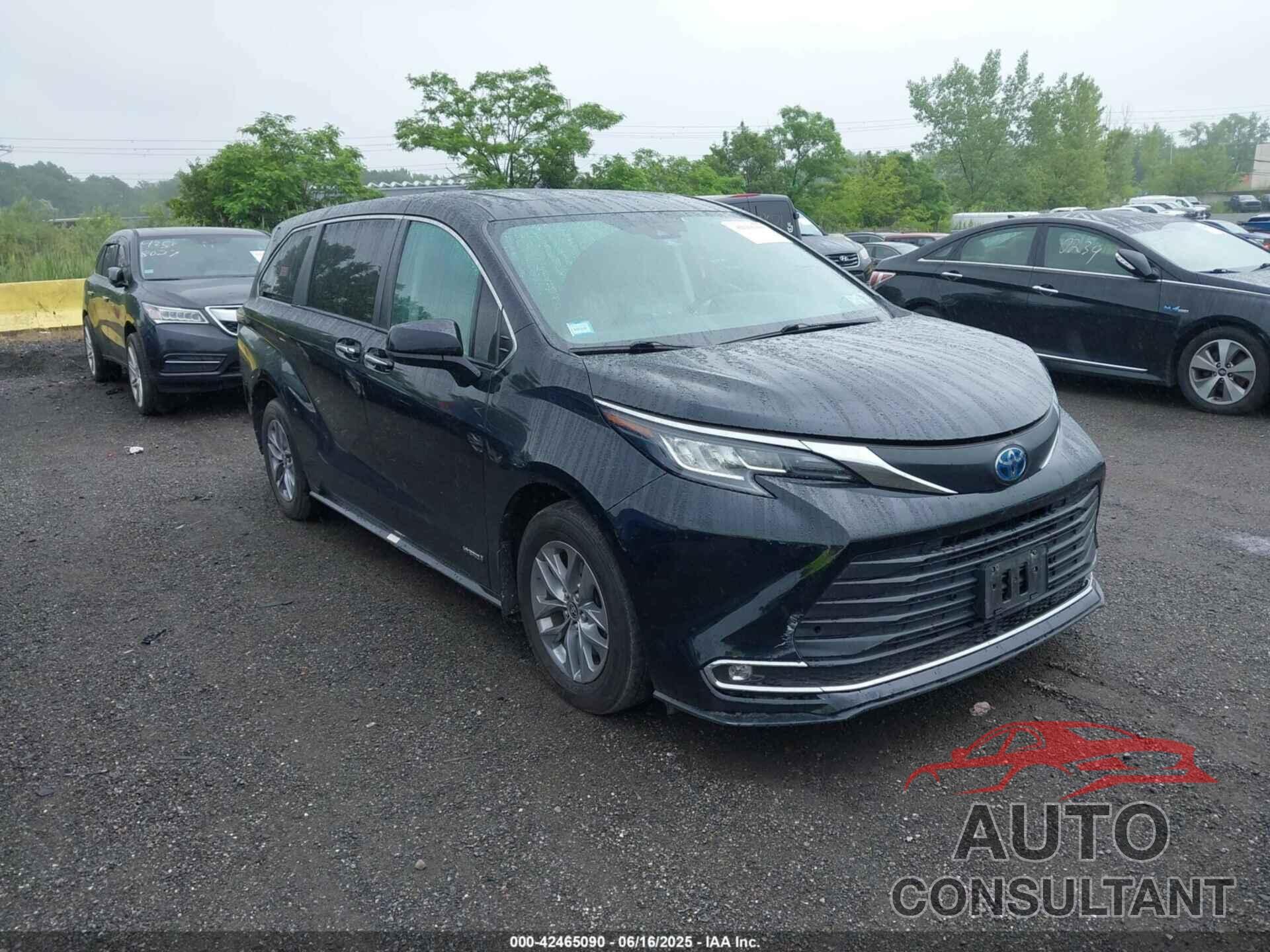 TOYOTA SIENNA 2021 - 5TDYSKFC4MS017574