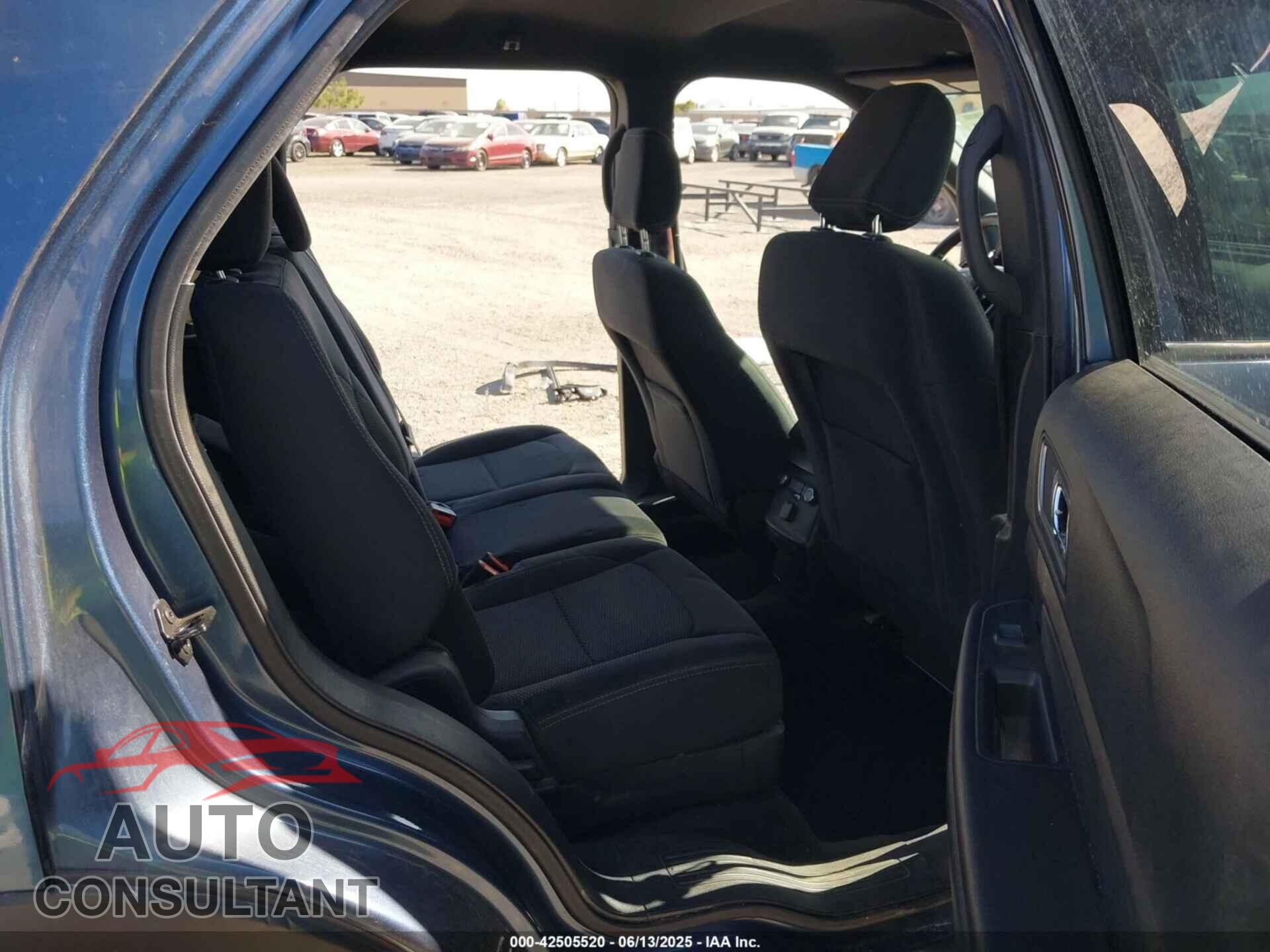 FORD EXPLORER 2018 - 1FM5K7D80JGA32007
