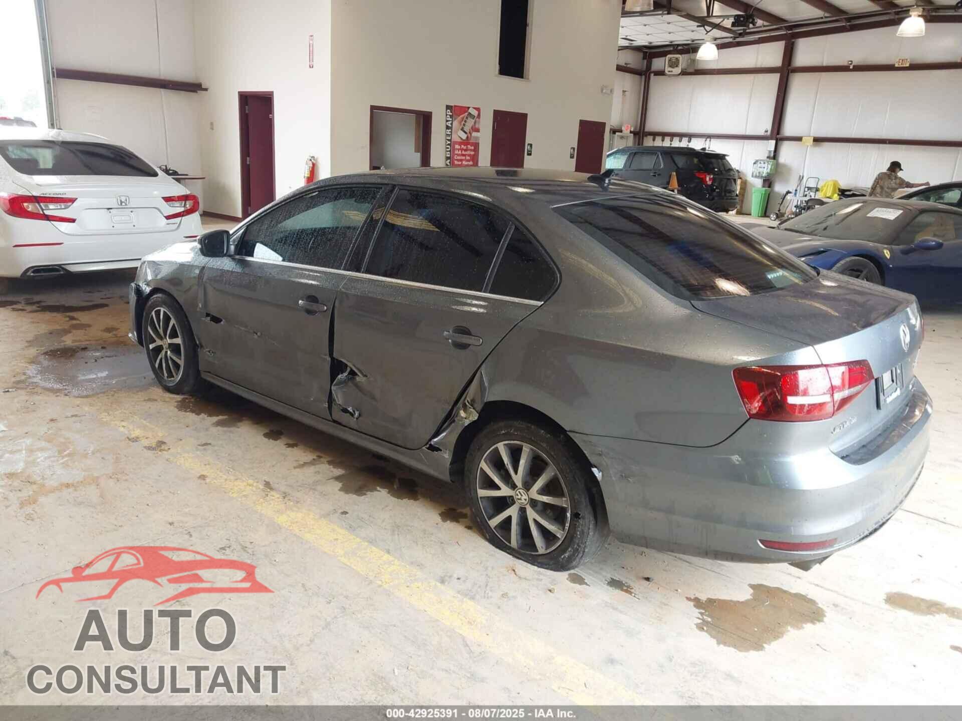 VOLKSWAGEN JETTA 2017 - 3VWDB7AJ7HM414331