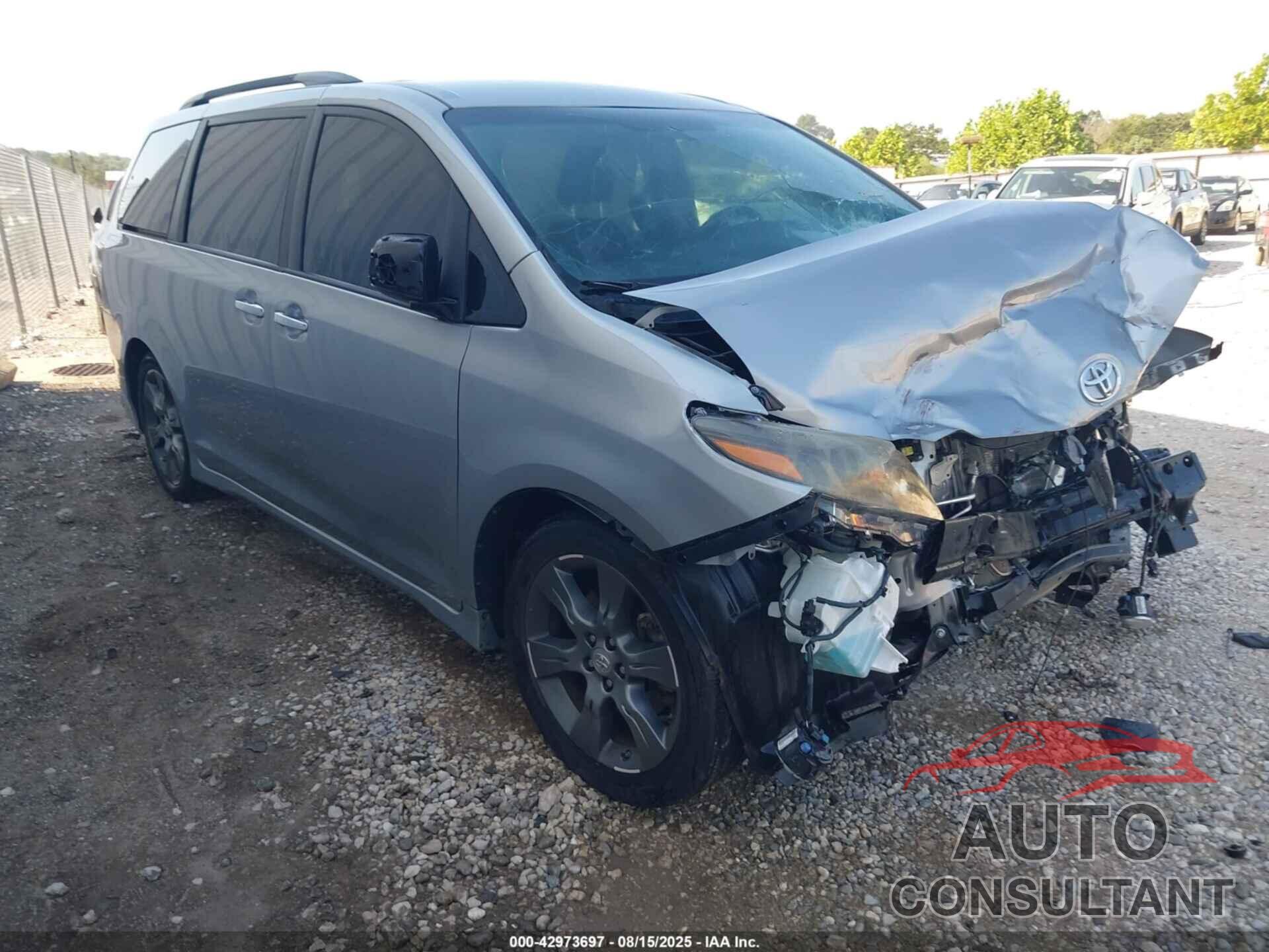 TOYOTA SIENNA 2015 - 5TDXK3DC4FS603294