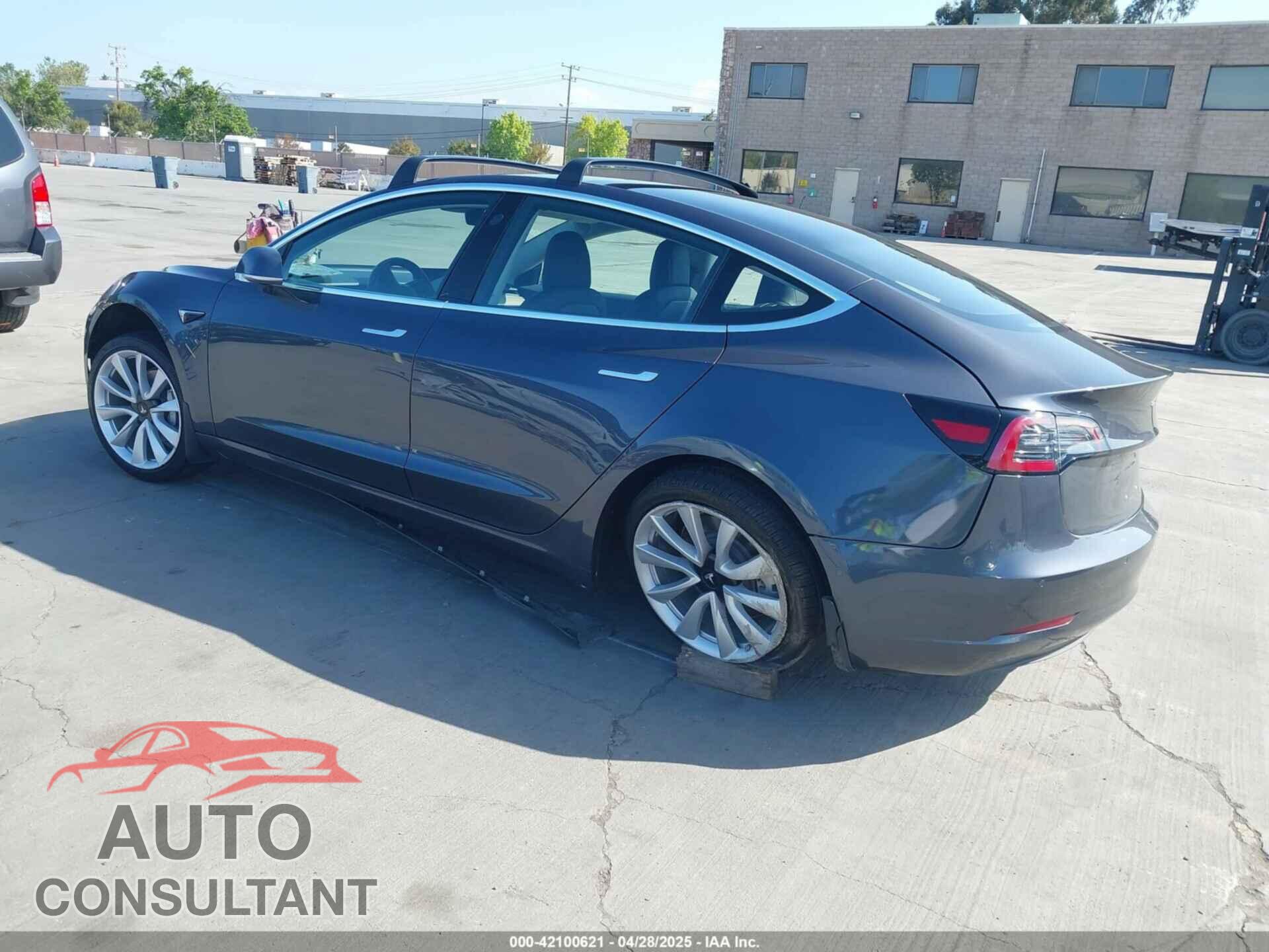 TESLA MODEL 3 2018 - 5YJ3E1EA4JF024102