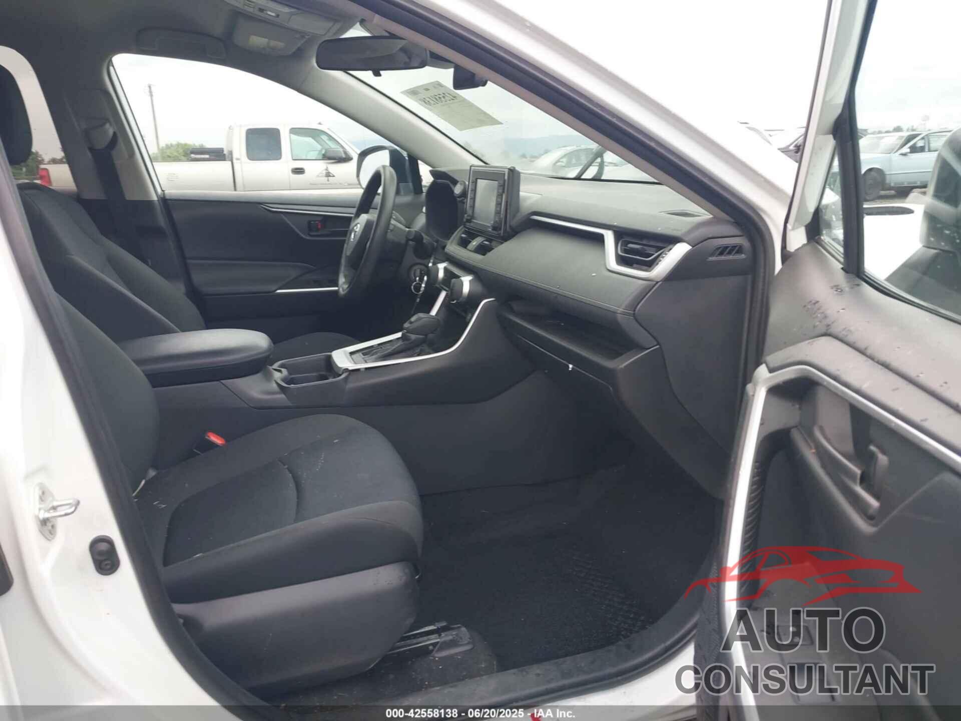 TOYOTA RAV4 2021 - 2T3G1RFVXMW217592