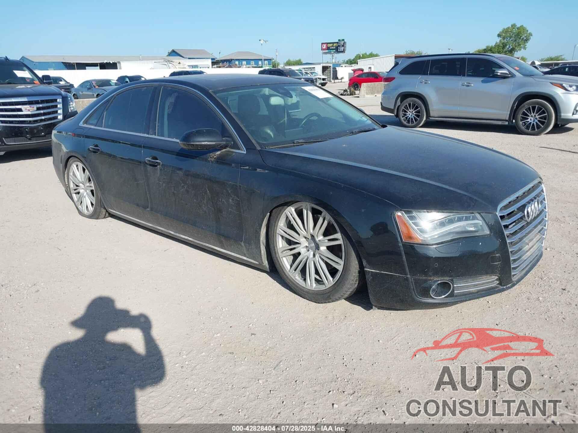 AUDI A8 2011 - WAUAVAFD6BN000996