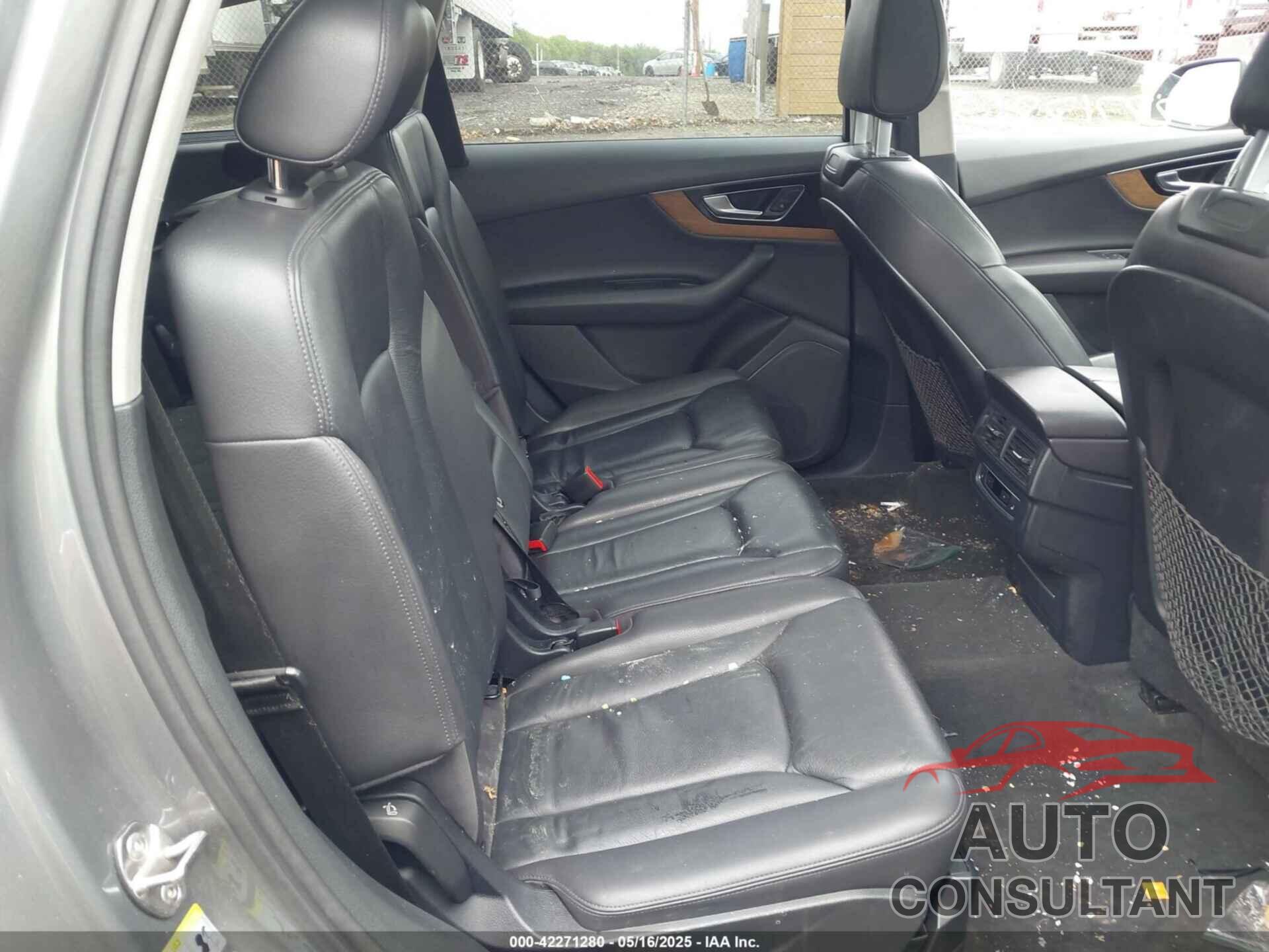 AUDI Q7 2017 - WA1LHAF77HD050327