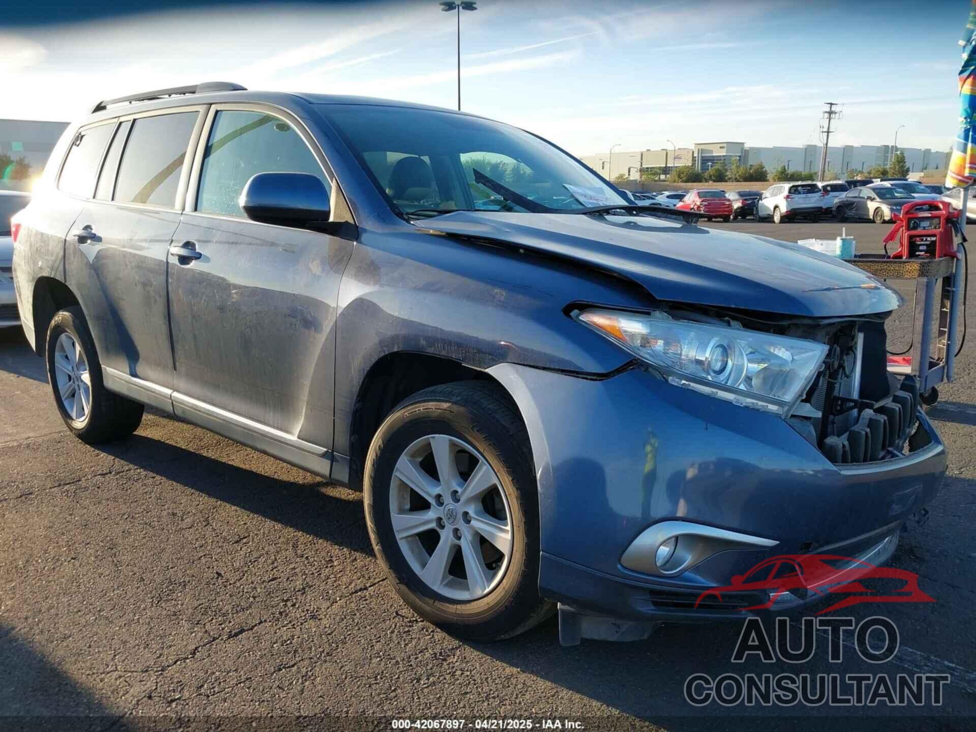 TOYOTA HIGHLANDER 2013 - 5TDBK3EHXDS234040