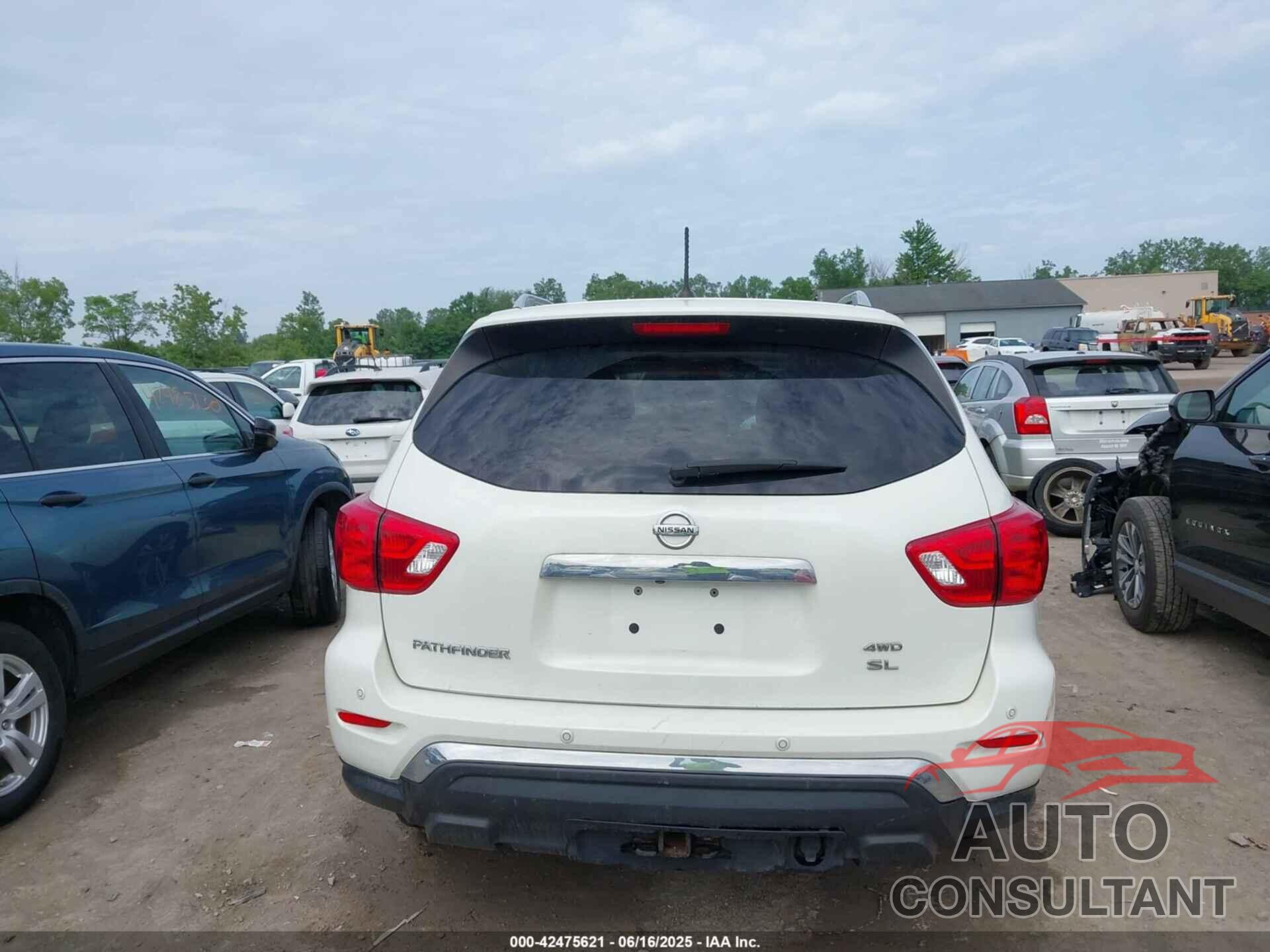 NISSAN PATHFINDER 2017 - 5N1DR2MM9HC642769