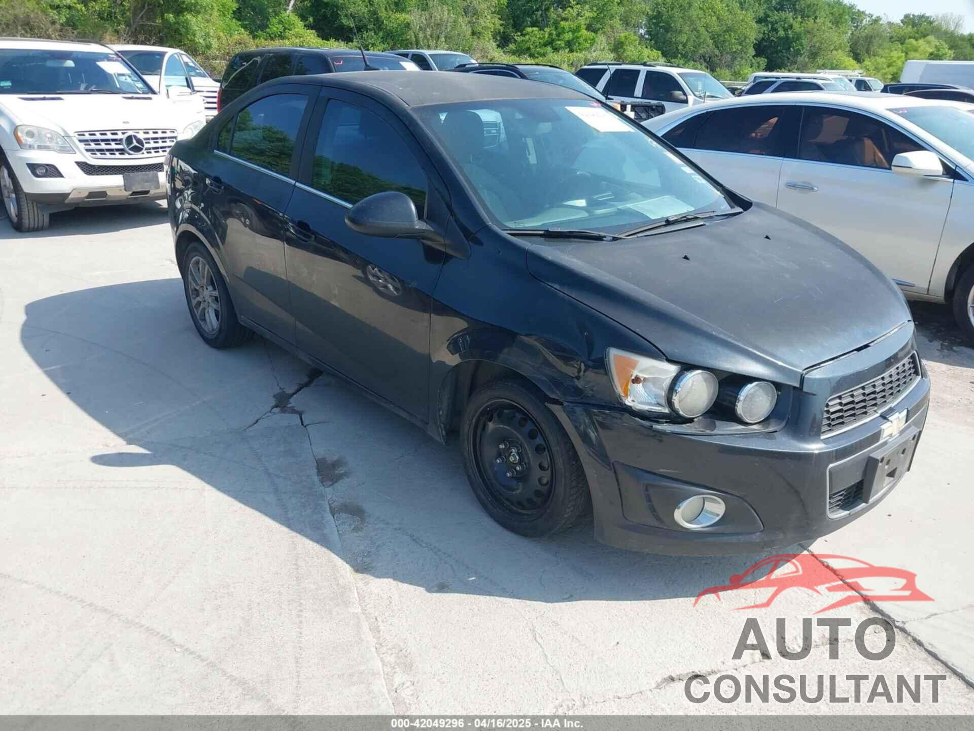 CHEVROLET SONIC 2013 - 1G1JC5SH1D4131070