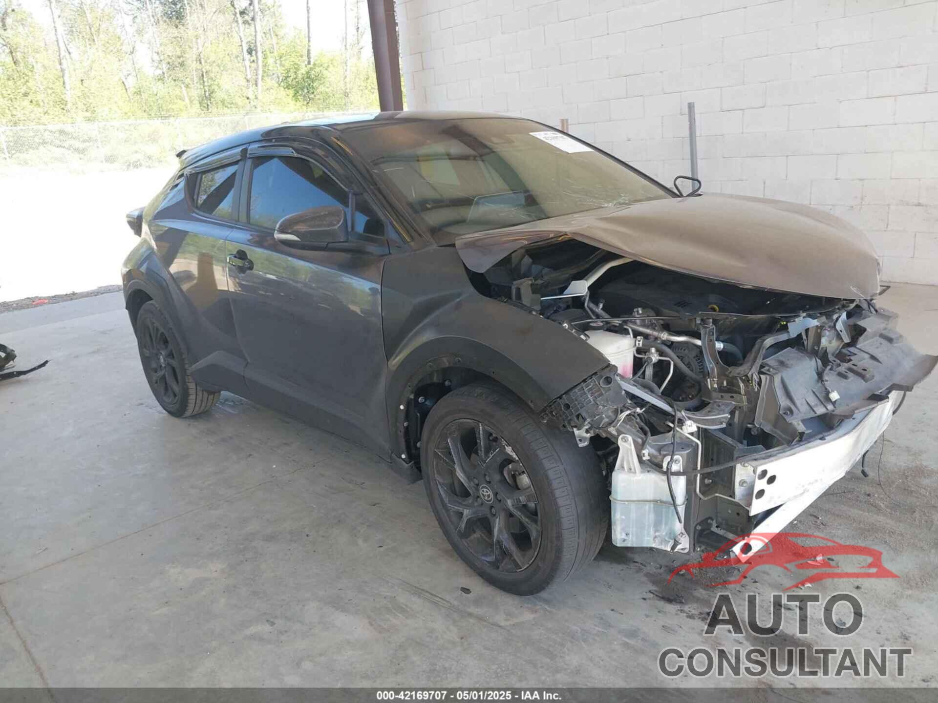 TOYOTA C-HR 2021 - JTNKHMBX5M1129253