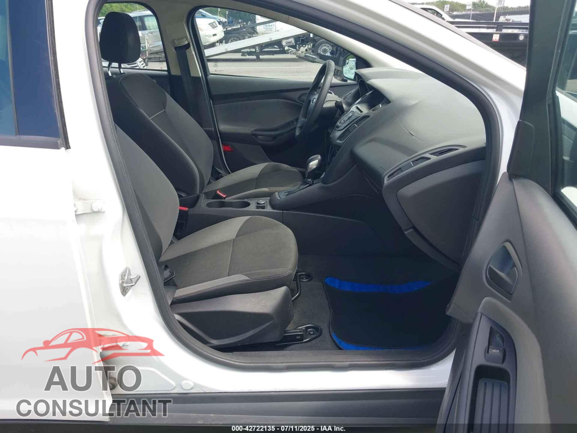 FORD FOCUS 2014 - 1FADP3E24EL112871