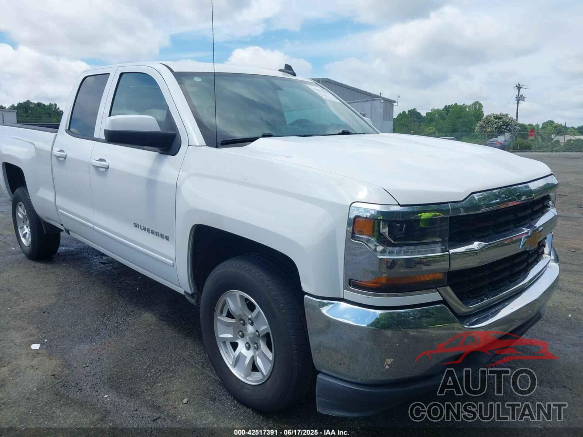 CHEVROLET SILVERADO 1500 2018 - 1GCRCREC6JZ282373