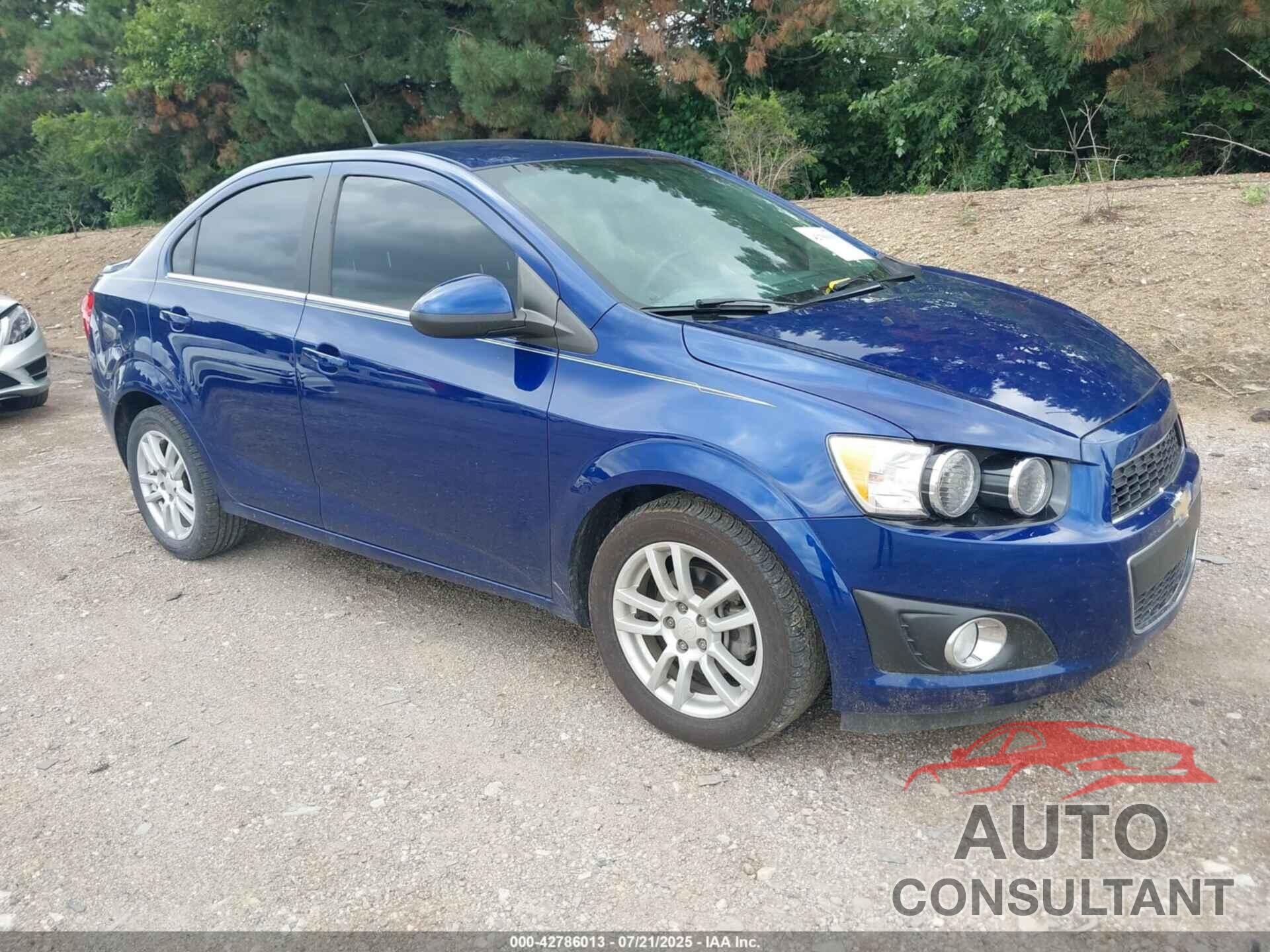 CHEVROLET SONIC 2013 - 1G1JC5SH4D4168811