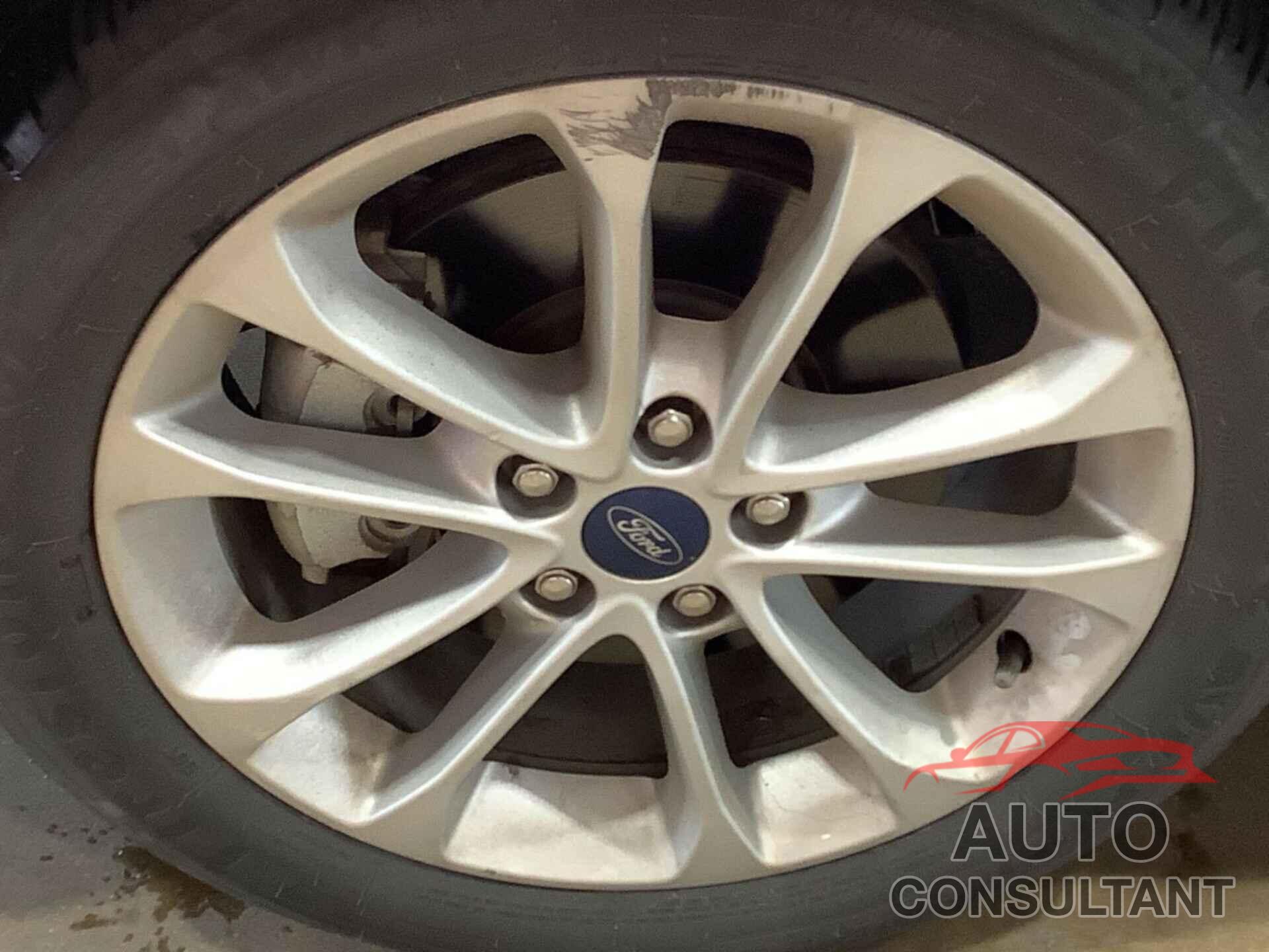 FORD FUSION 2019 - 3FA6P0LU0KR285585