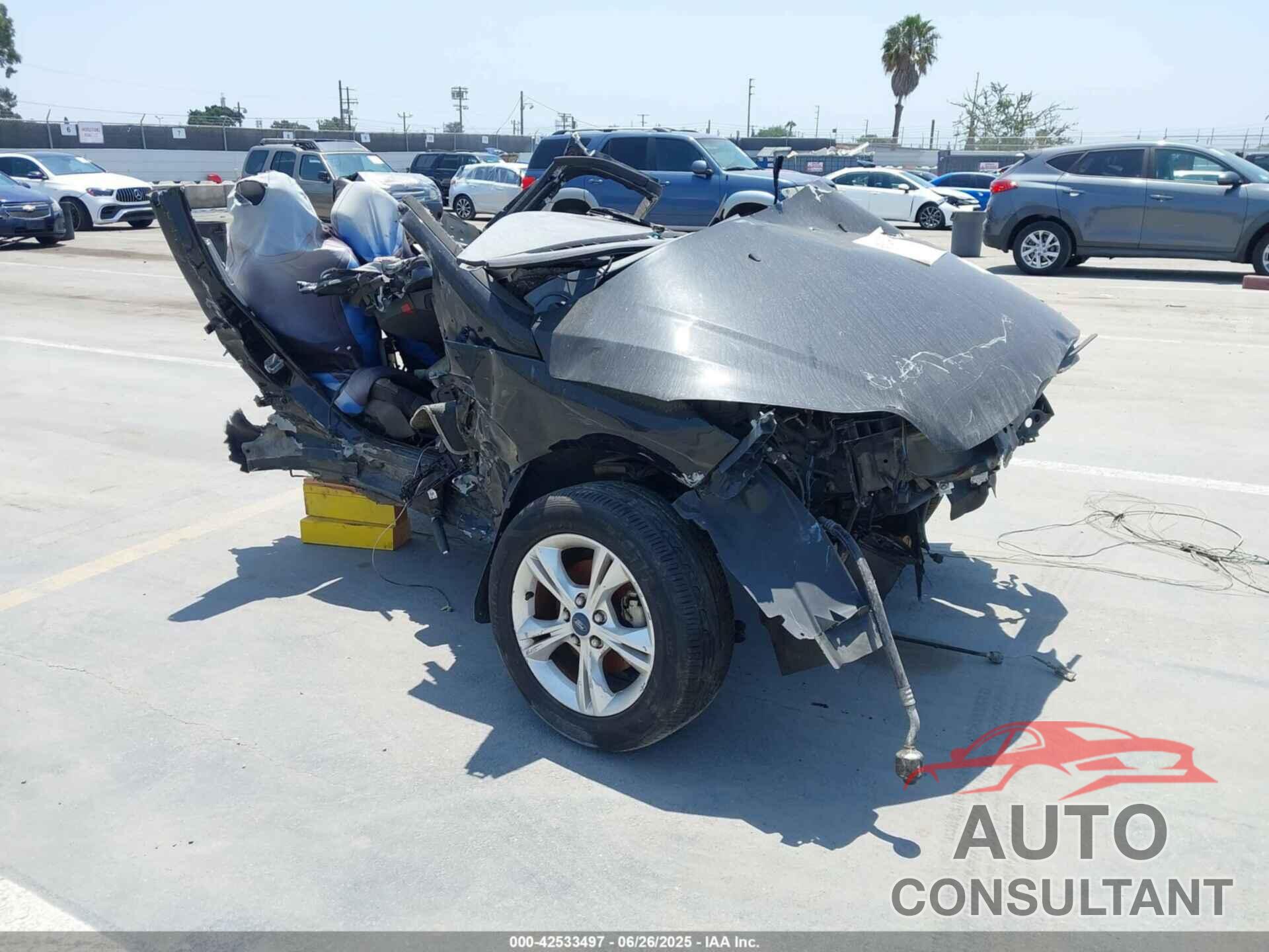 FORD FOCUS 2012 - 1FAHP3K27CL400564