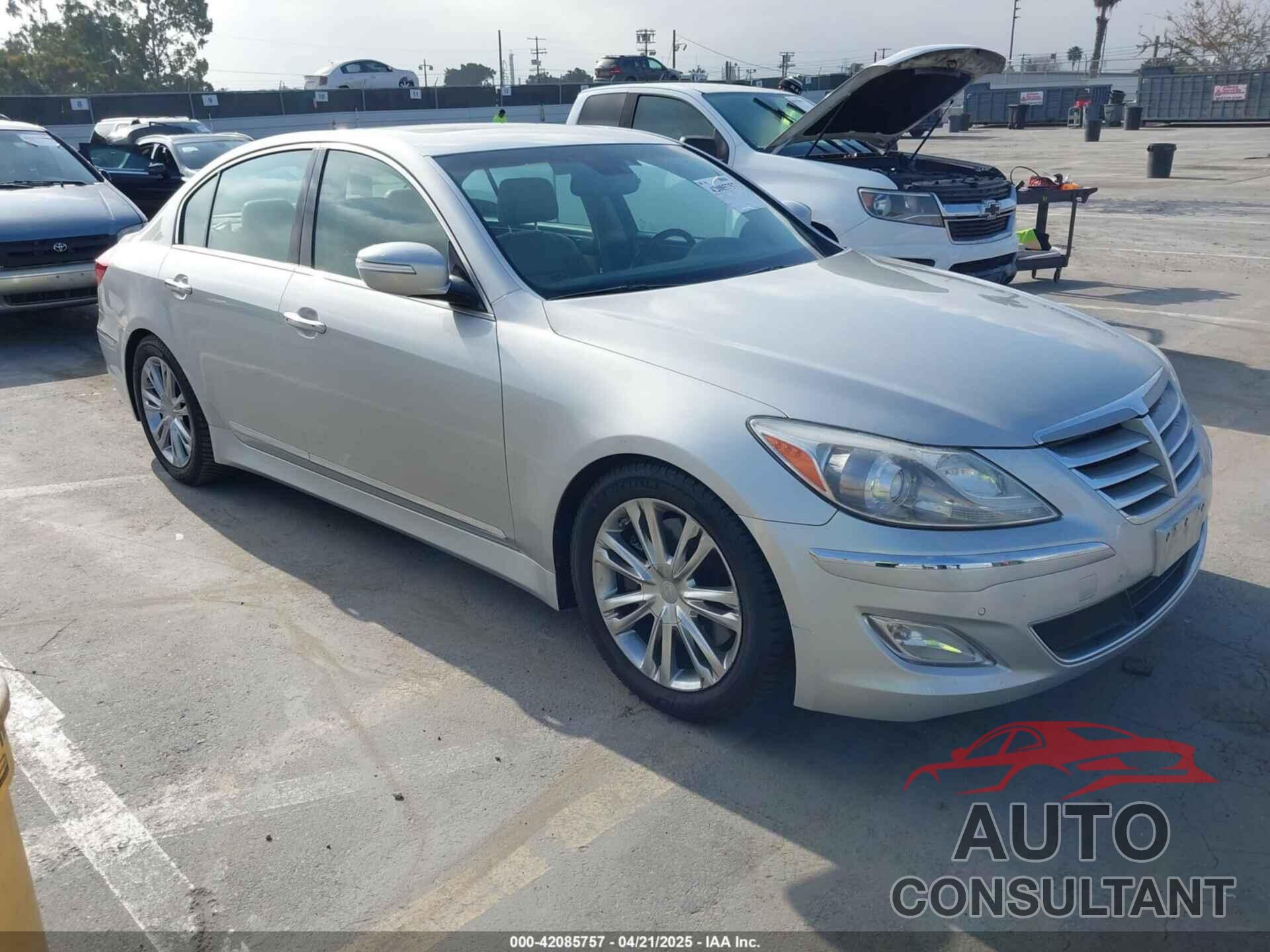 HYUNDAI GENESIS 2012 - KMHGC4DF1CU176415
