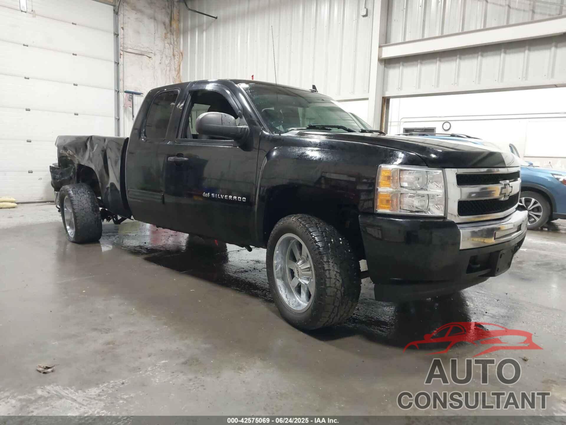 CHEVROLET SILVERADO 1500 2011 - 1GCRKREA9BZ236281