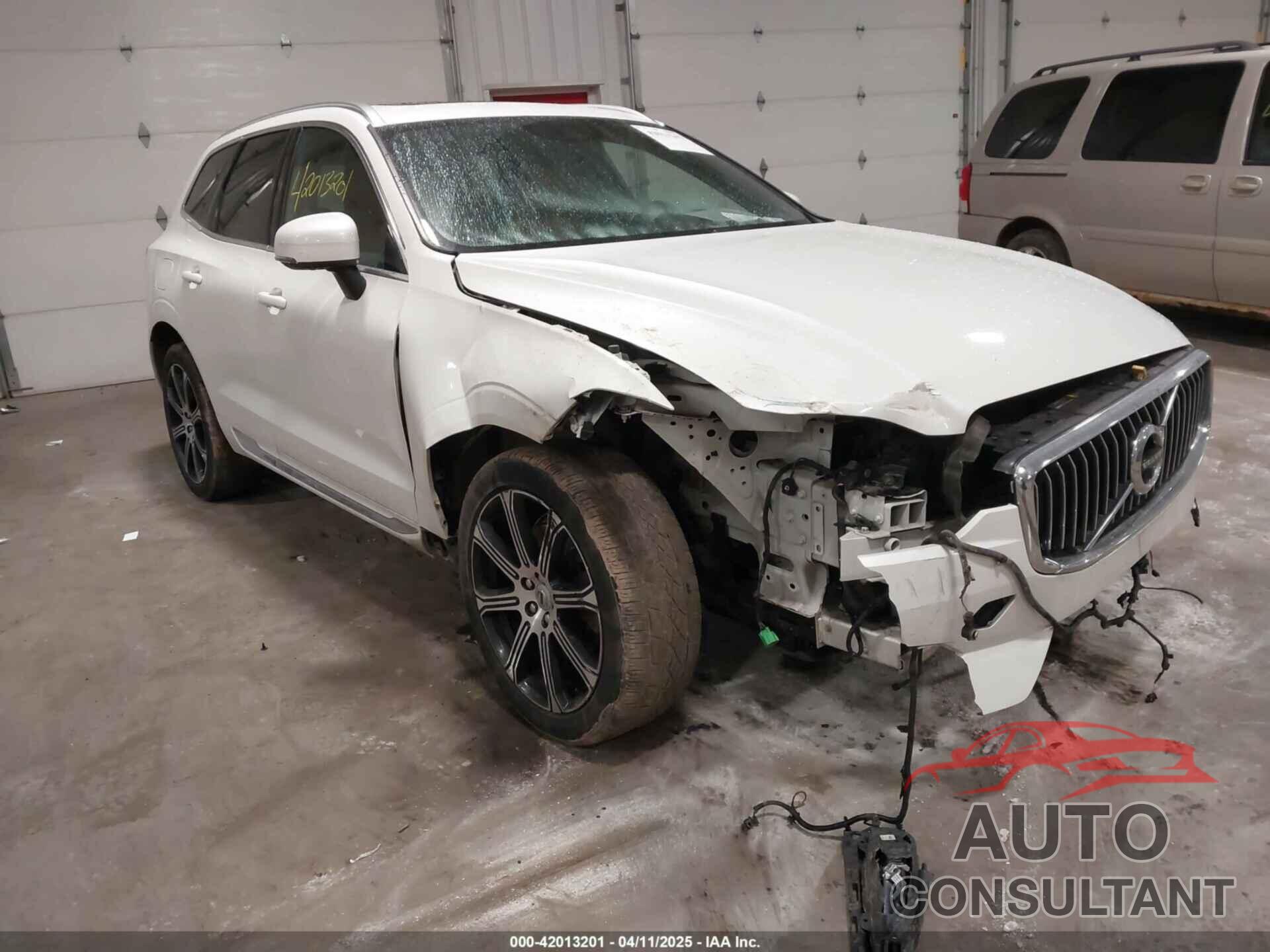 VOLVO XC60 2019 - LYVA22RL4KB335663