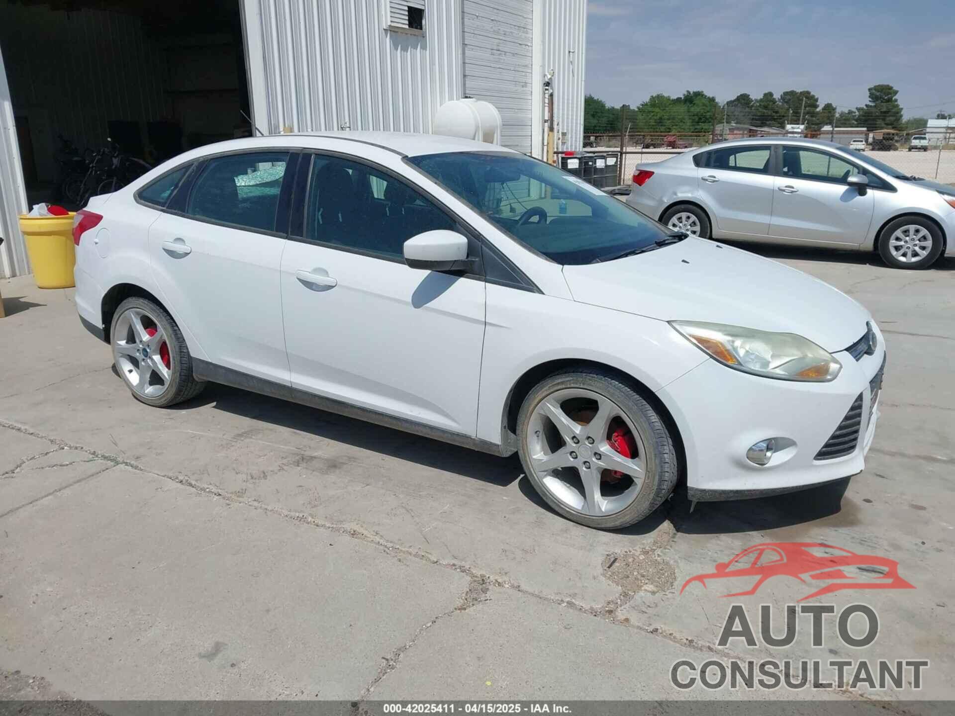 FORD FOCUS 2012 - 1FAHP3F25CL381667