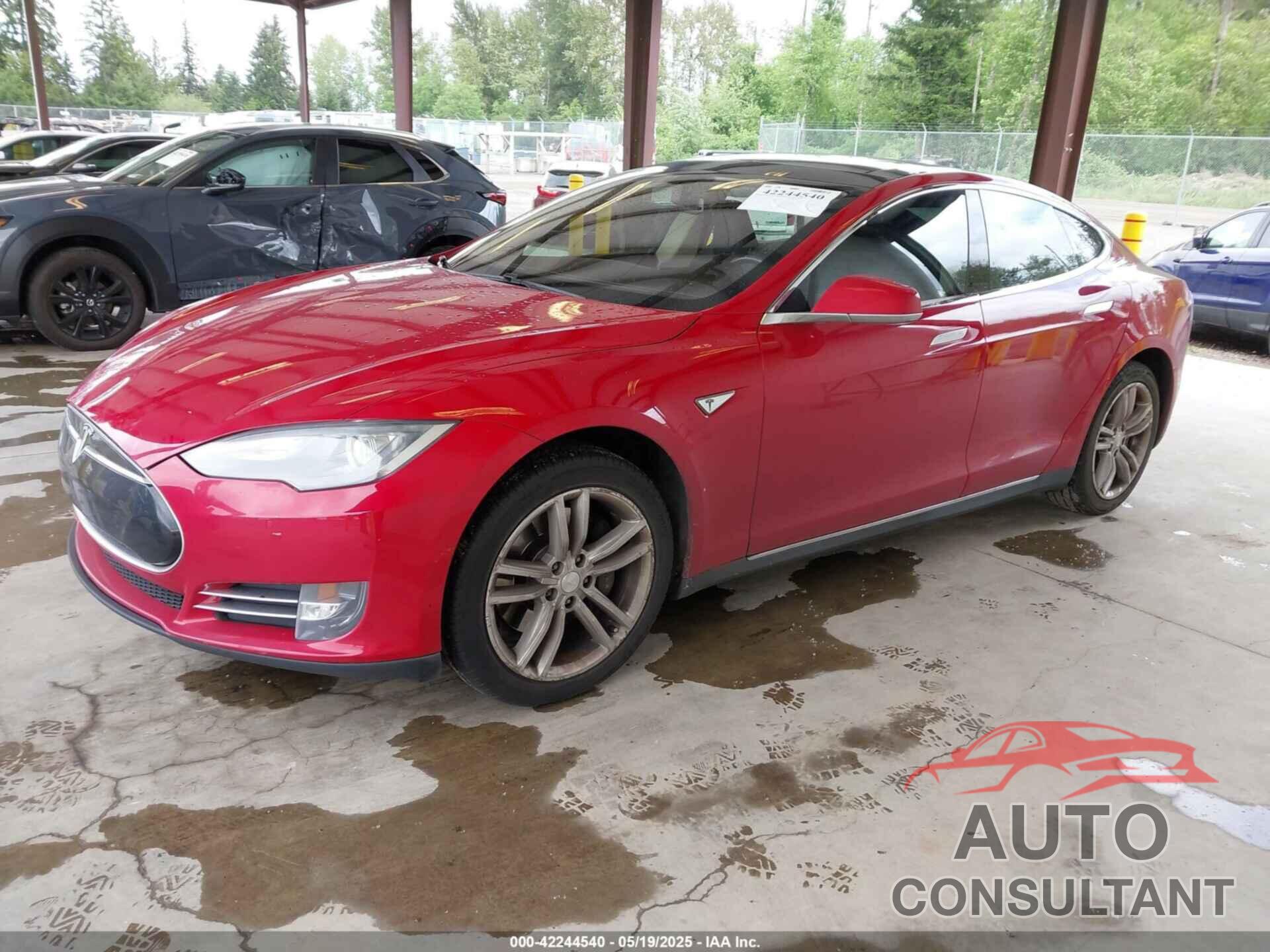 TESLA MODEL S 2013 - 5YJSA1CN7DFP26996