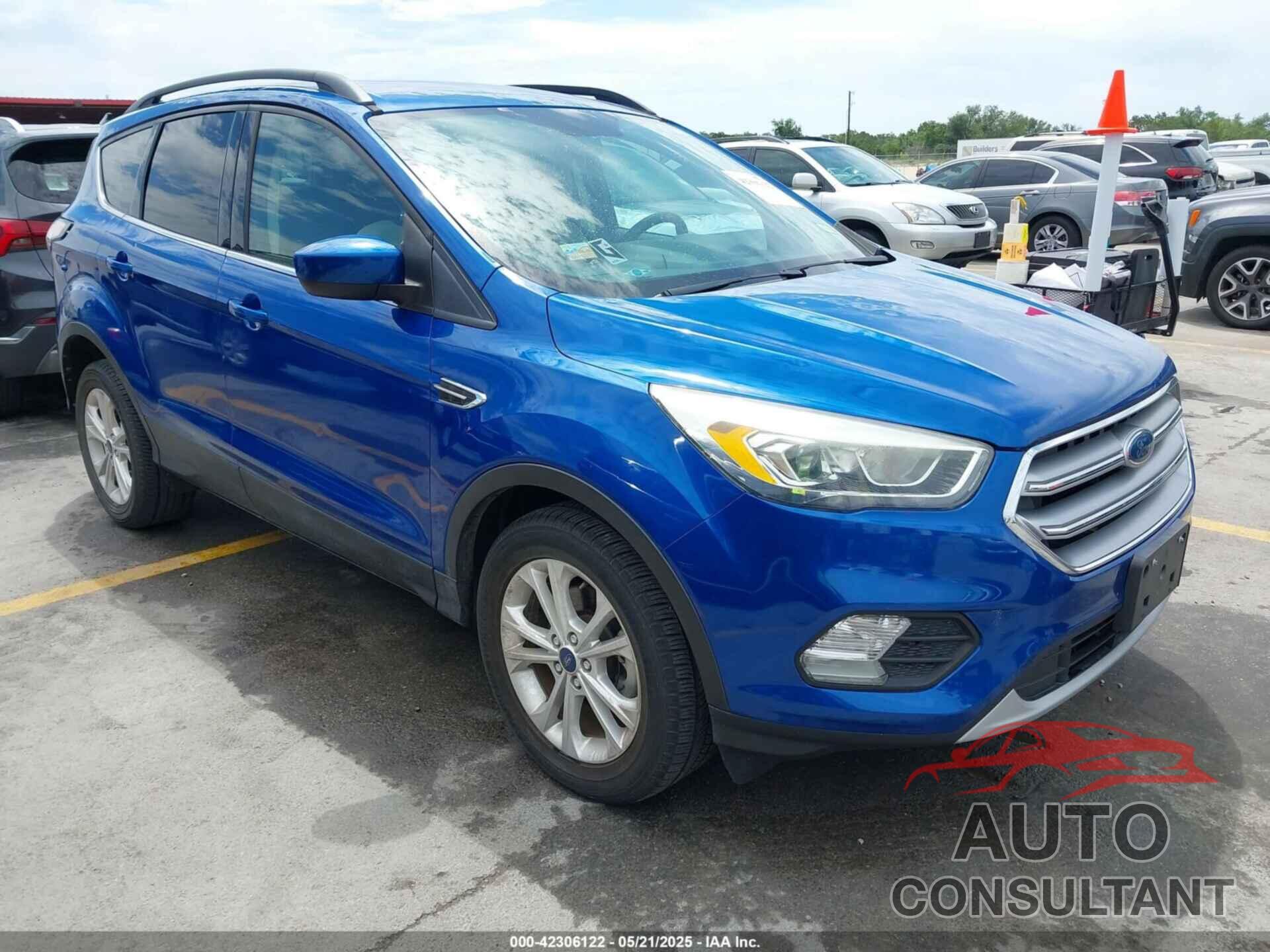 FORD ESCAPE 2017 - 1FMCU0GDXHUD19416