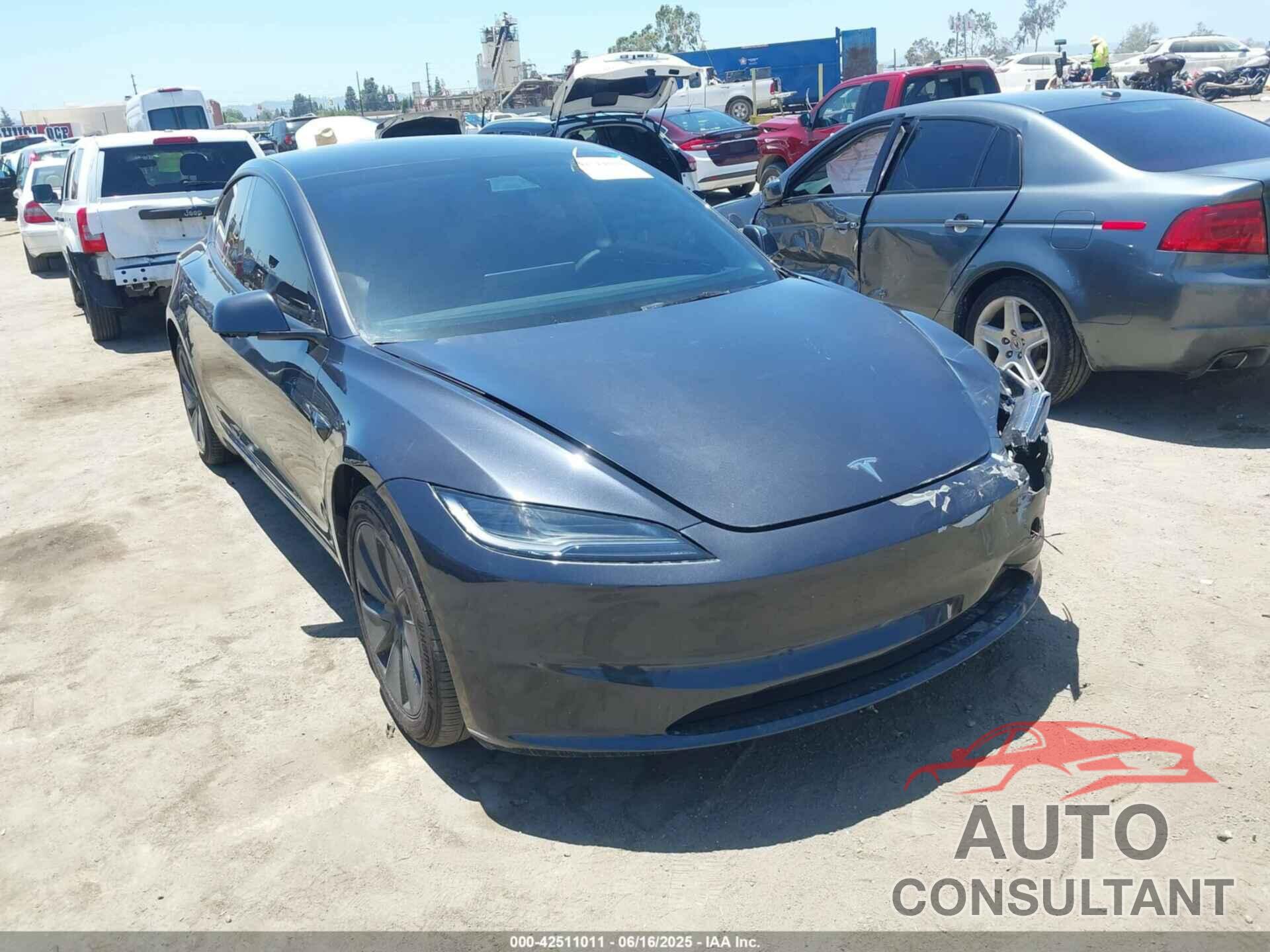 TESLA MODEL 3 2024 - 5YJ3E1EA5RF754824