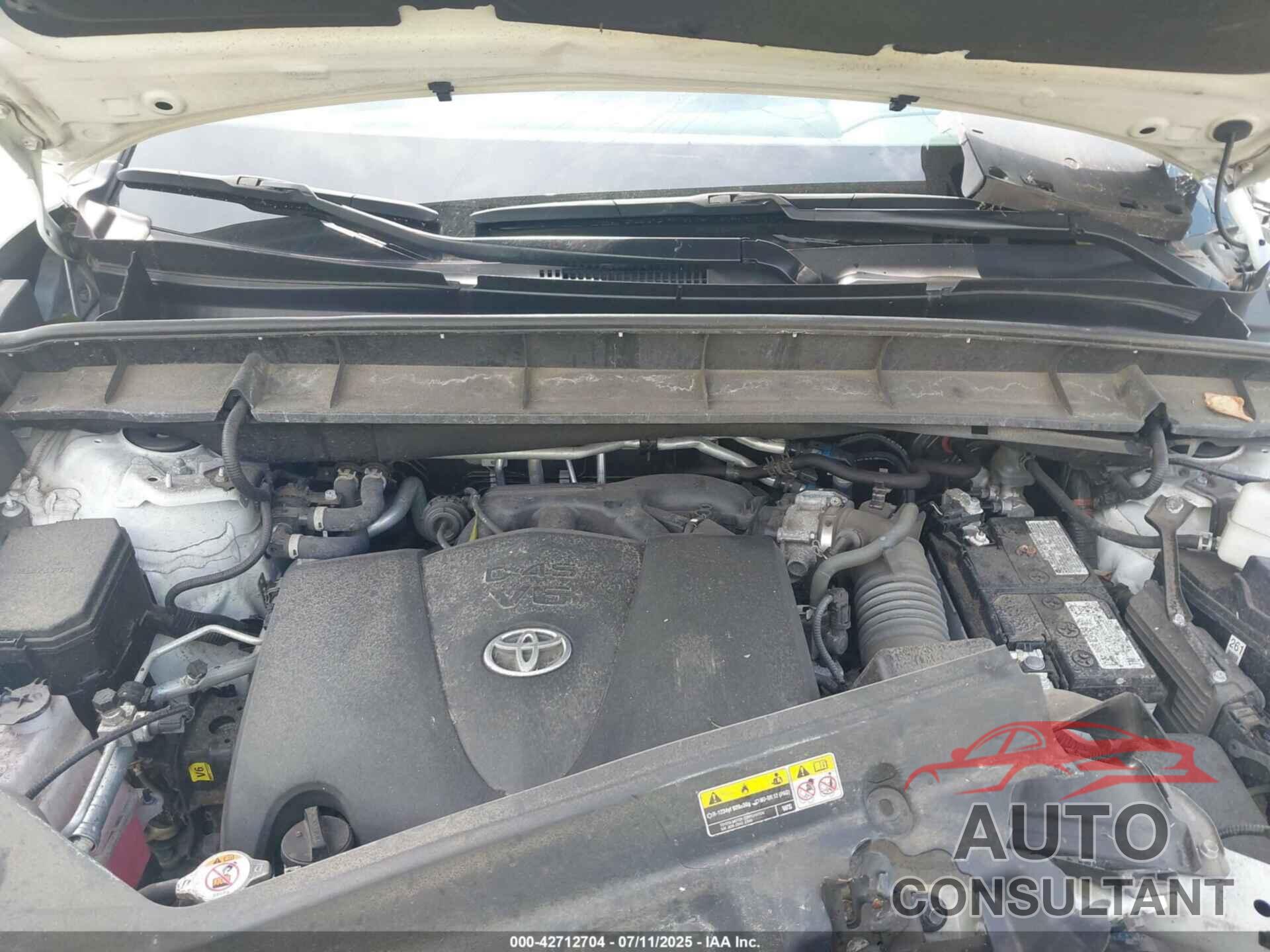 TOYOTA HIGHLANDER 2022 - 5TDGZRBH4NS241575