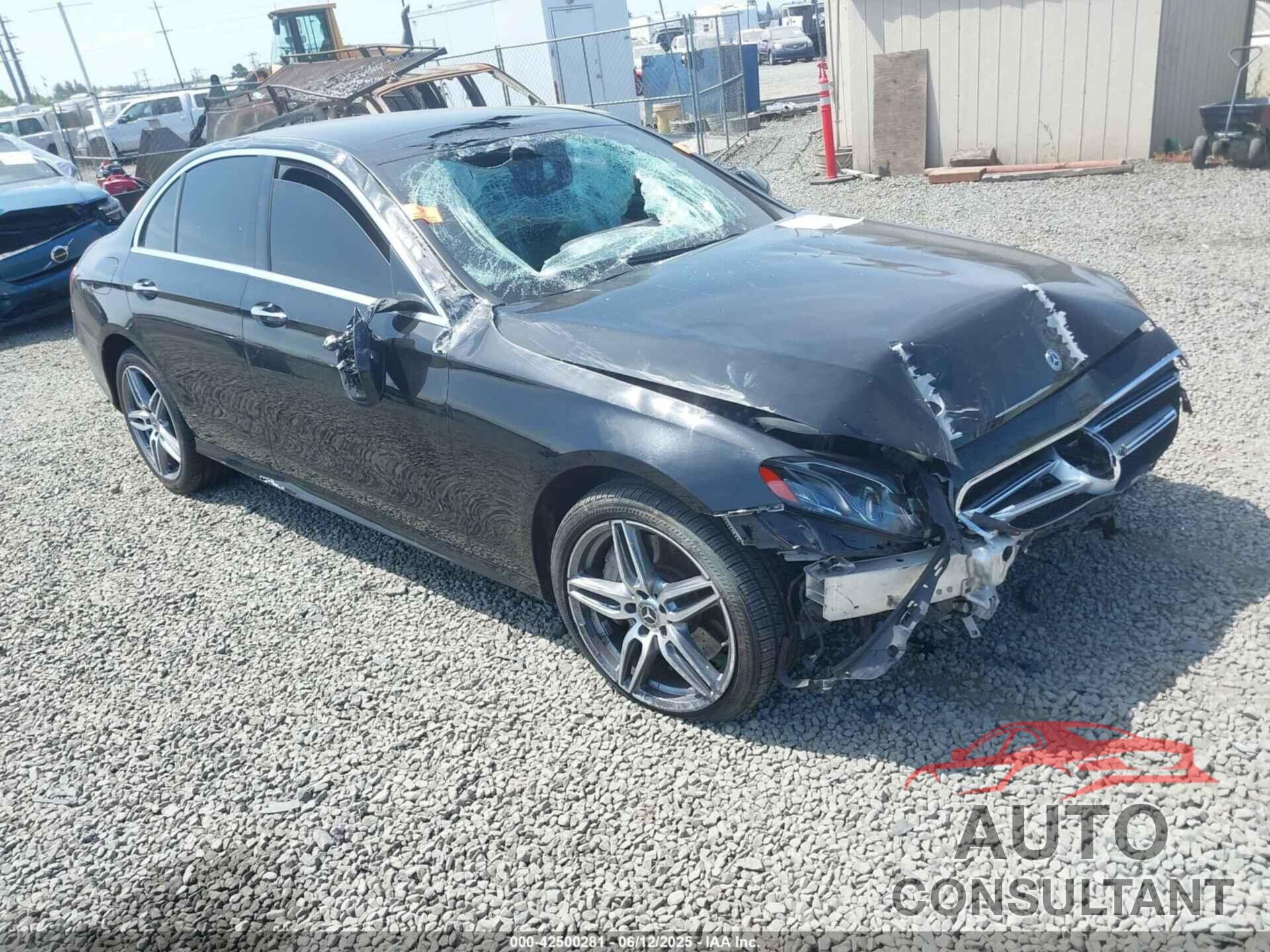 MERCEDES-BENZ E 300 2019 - WDDZF4JB7KA577172