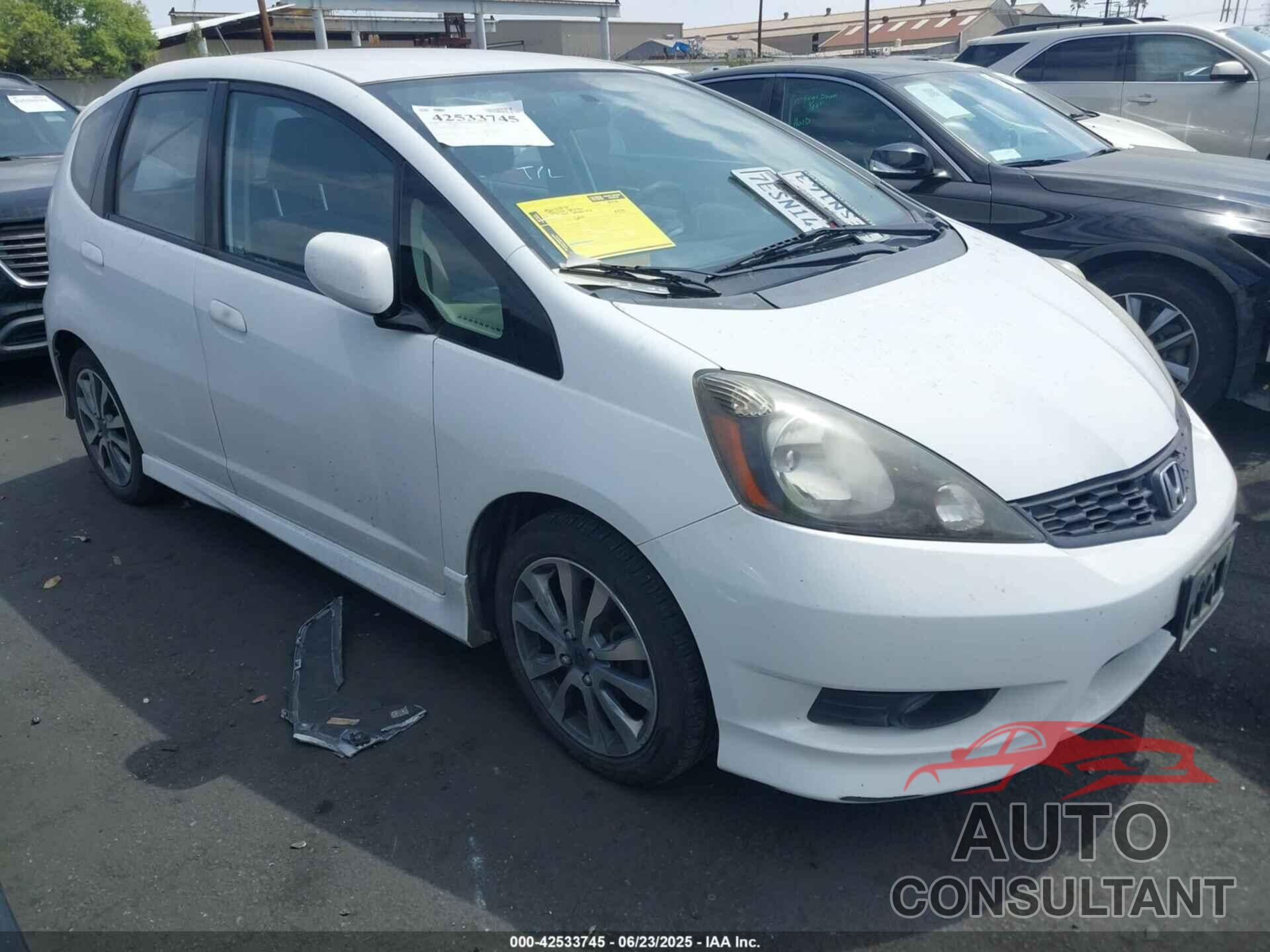 HONDA FIT 2013 - JHMGE8H55DC076329