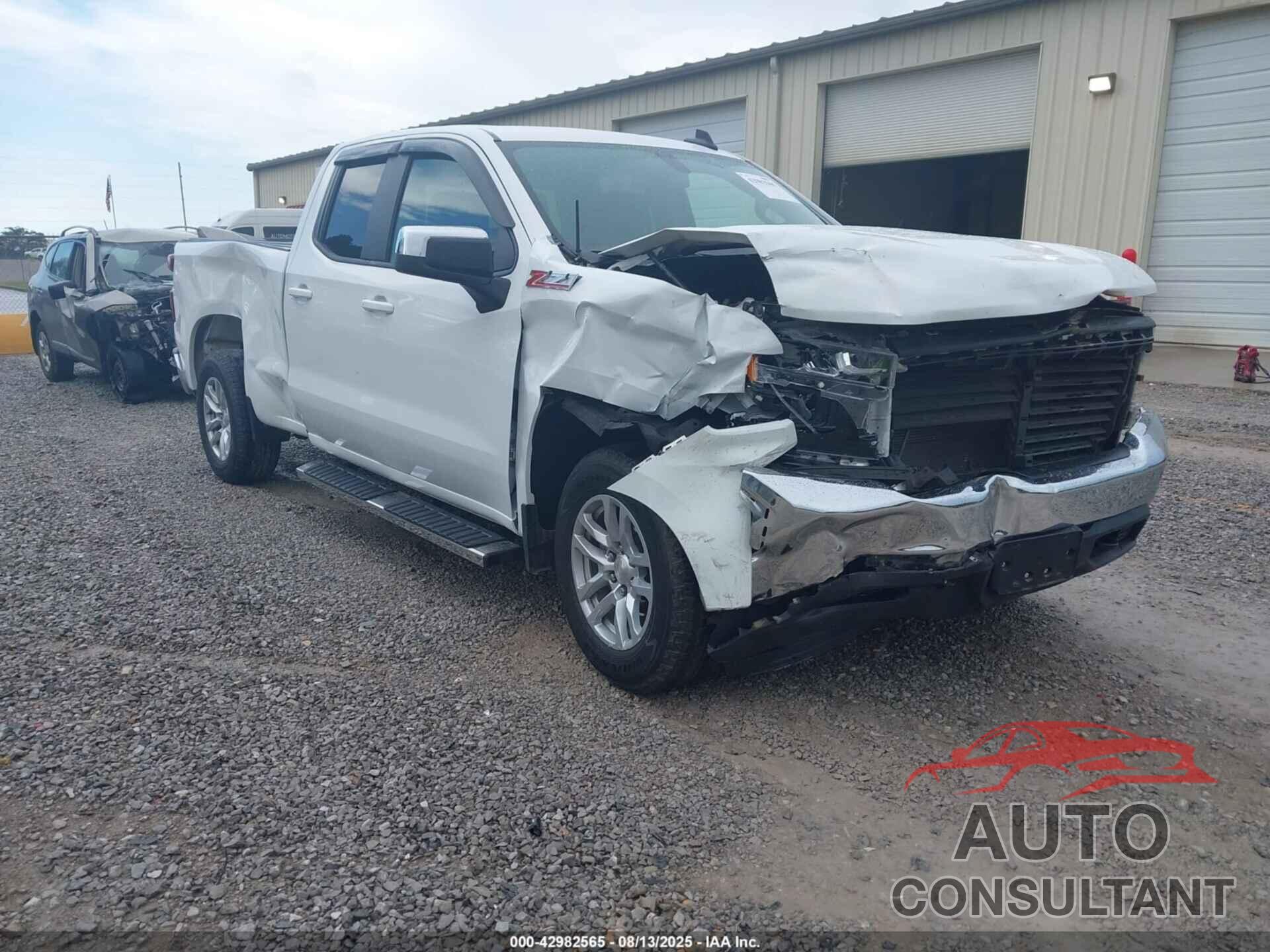 CHEVROLET SILVERADO 1500 2019 - 1GCRYDED1KZ226940