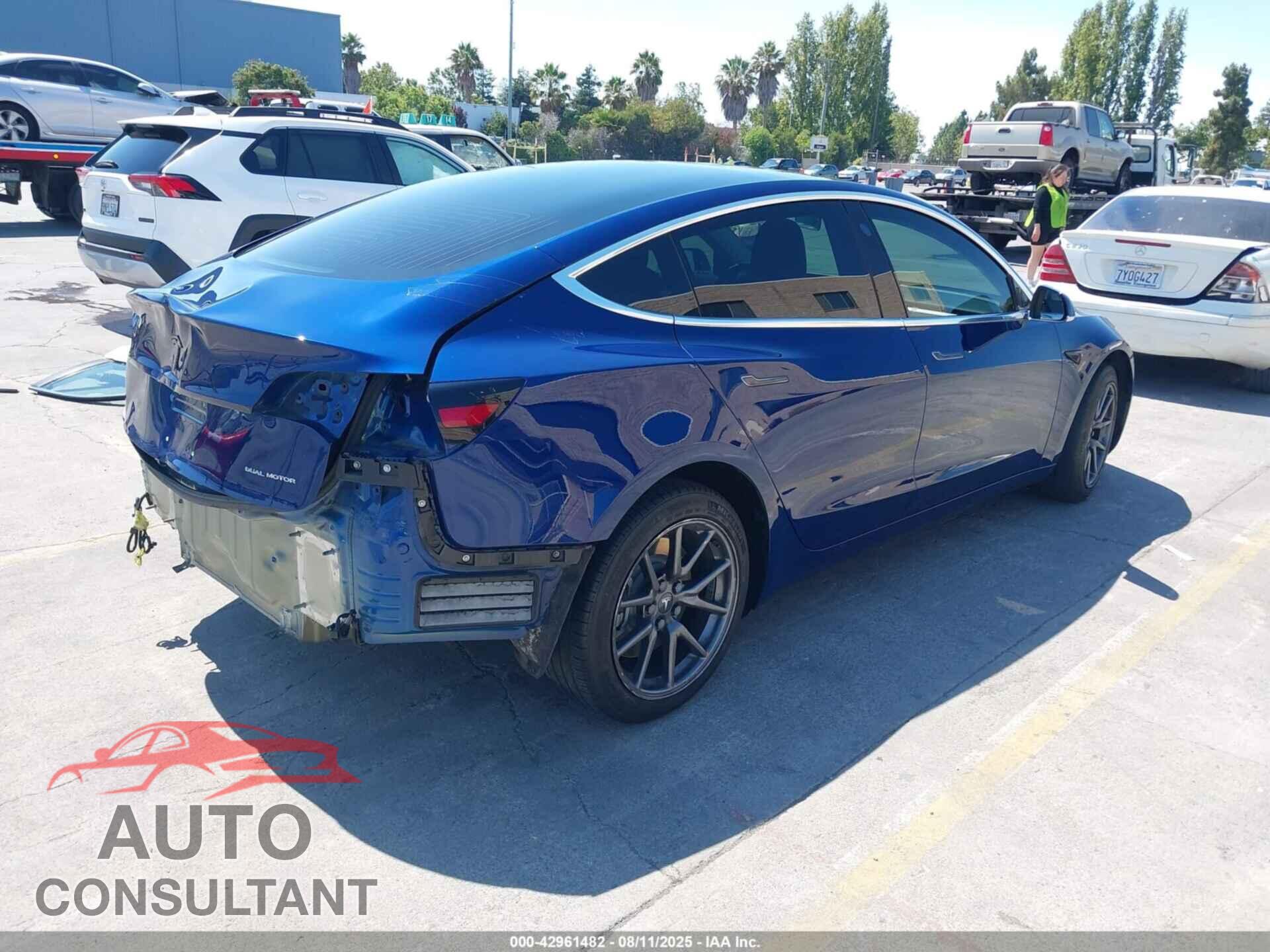 TESLA MODEL 3 2018 - 5YJ3E1EB4JF131076