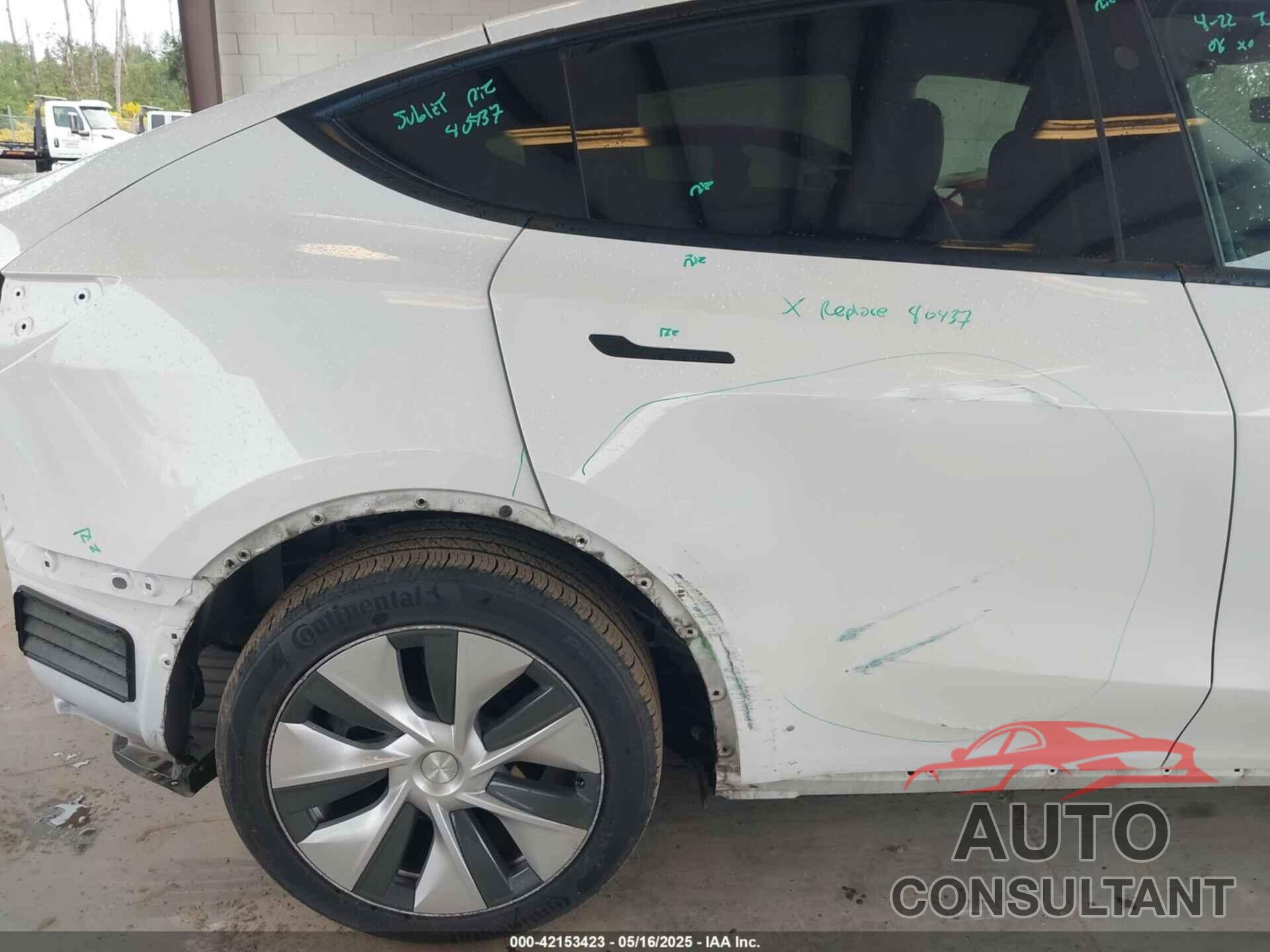 TESLA MODEL Y 2023 - 7SAYGAEE8PF809009