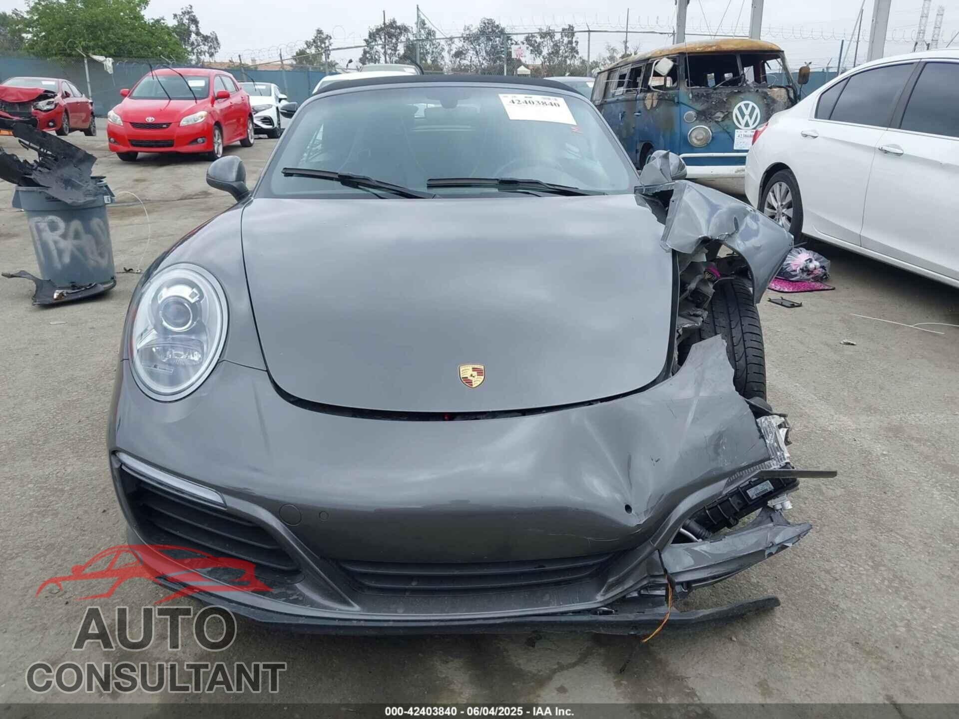 PORSCHE 911 2018 - WP0CA2A98JS138409
