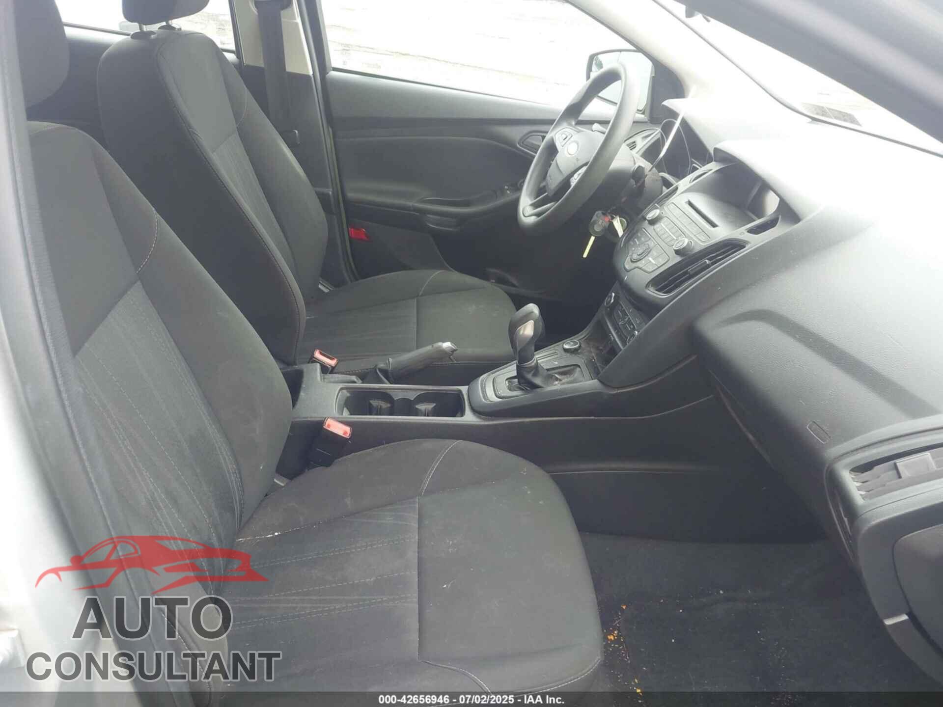 FORD FOCUS 2015 - 1FADP3E23FL253965
