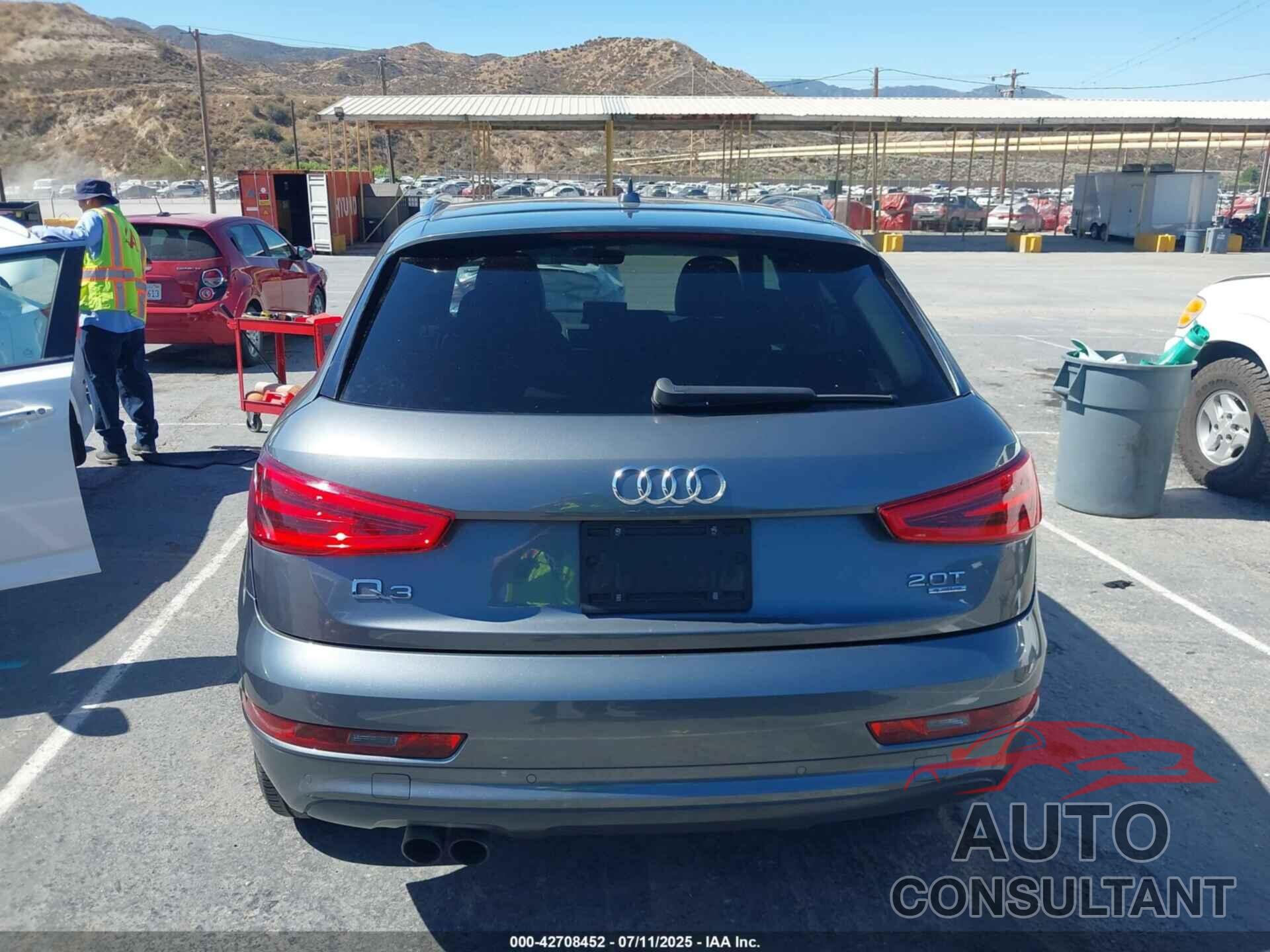 AUDI Q3 2015 - WA1GFCFSXFR014431