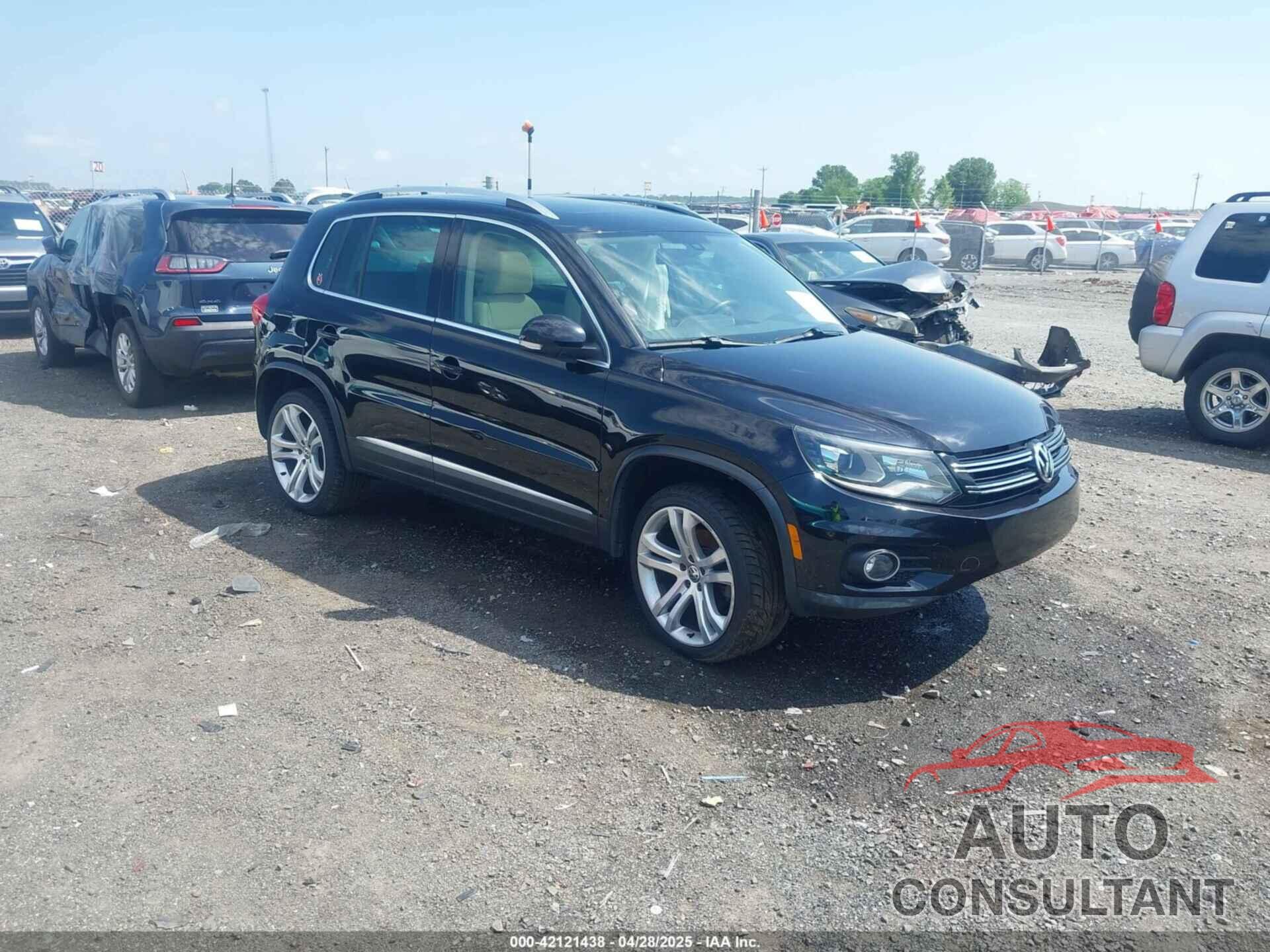 VOLKSWAGEN TIGUAN 2016 - WVGAV7AX3GW527446