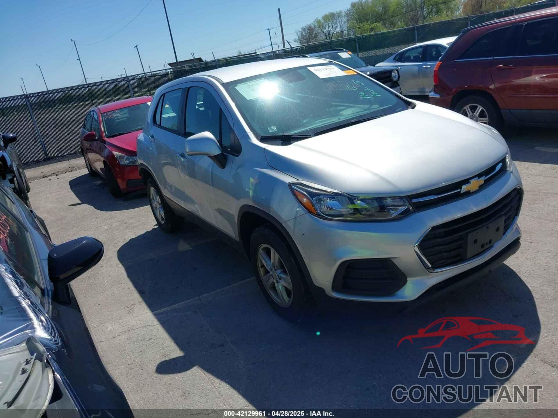 CHEVROLET TRAX 2017 - 3GNCJNSB8HL211524