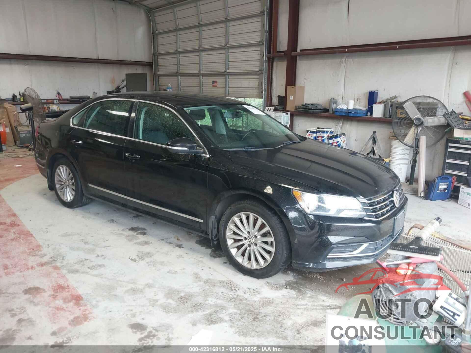 VOLKSWAGEN PASSAT 2016 - 1VWBT7A38GC010301