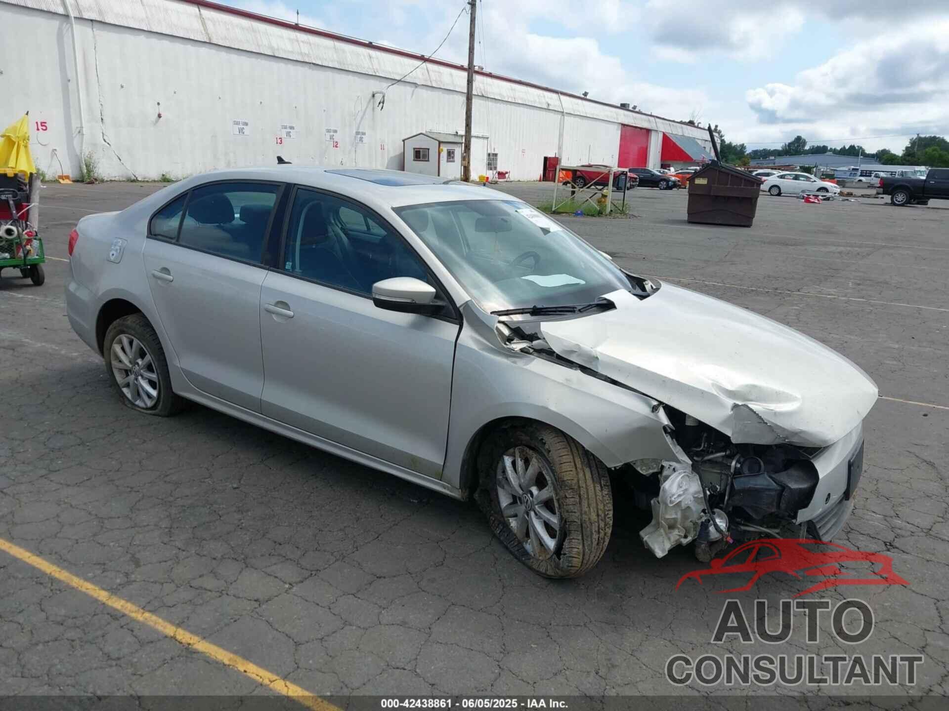 VOLKSWAGEN JETTA 2011 - 3VWLL7AJ8BM065695