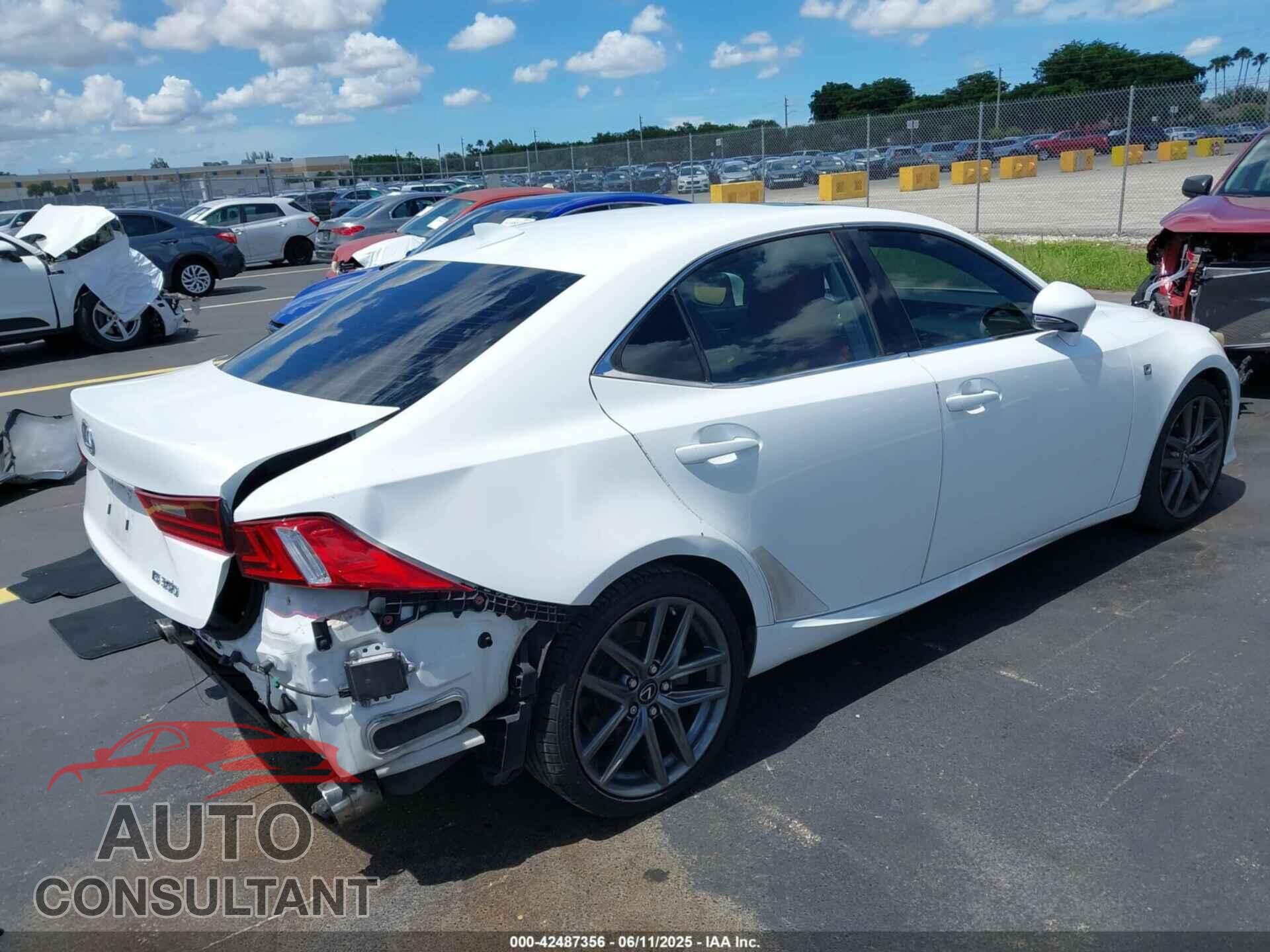 LEXUS IS 350 2014 - JTHBE1D29E5000826