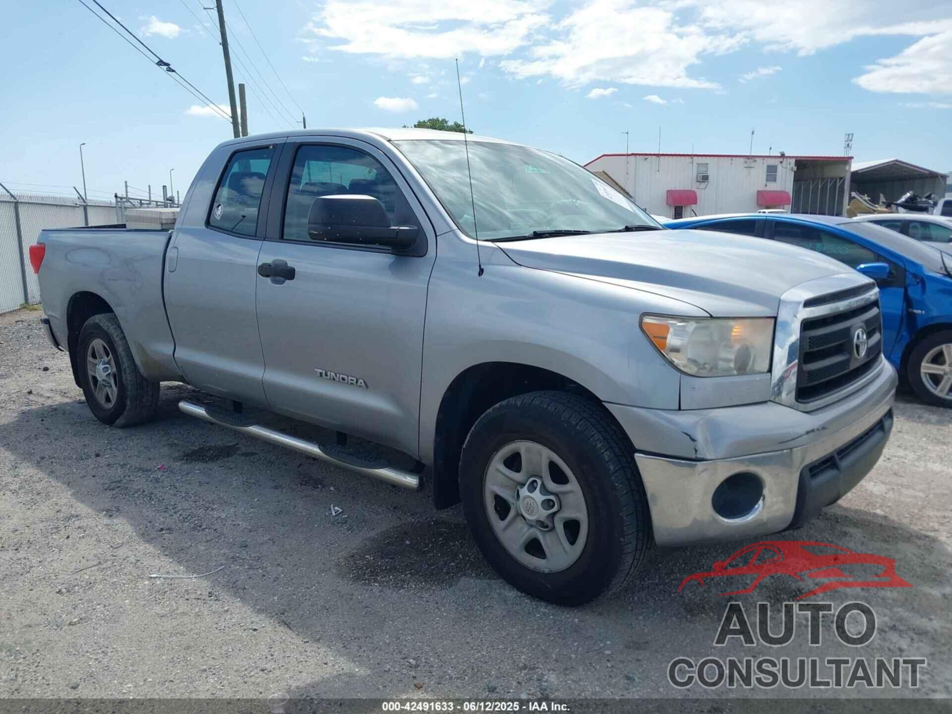 TOYOTA TUNDRA 2013 - 5TFRM5F18DX066897