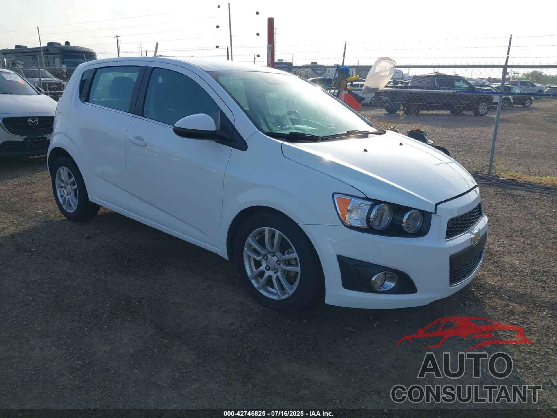 CHEVROLET SONIC 2016 - 1G1JC6SB0G4167127