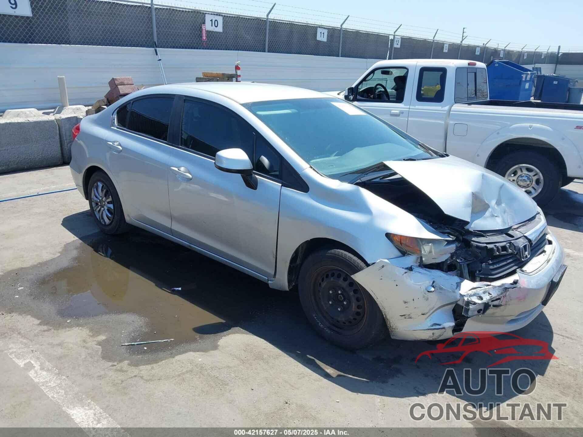 HONDA CIVIC 2012 - 2HGFB2F58CH607252