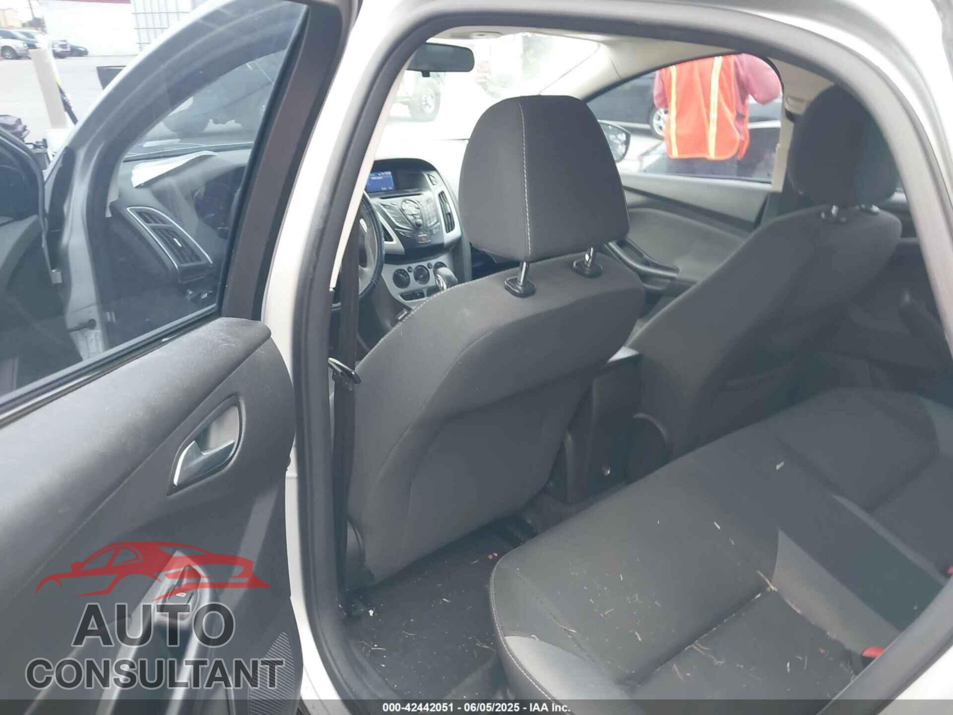 FORD FOCUS 2012 - 1FAHP3F25CL422055