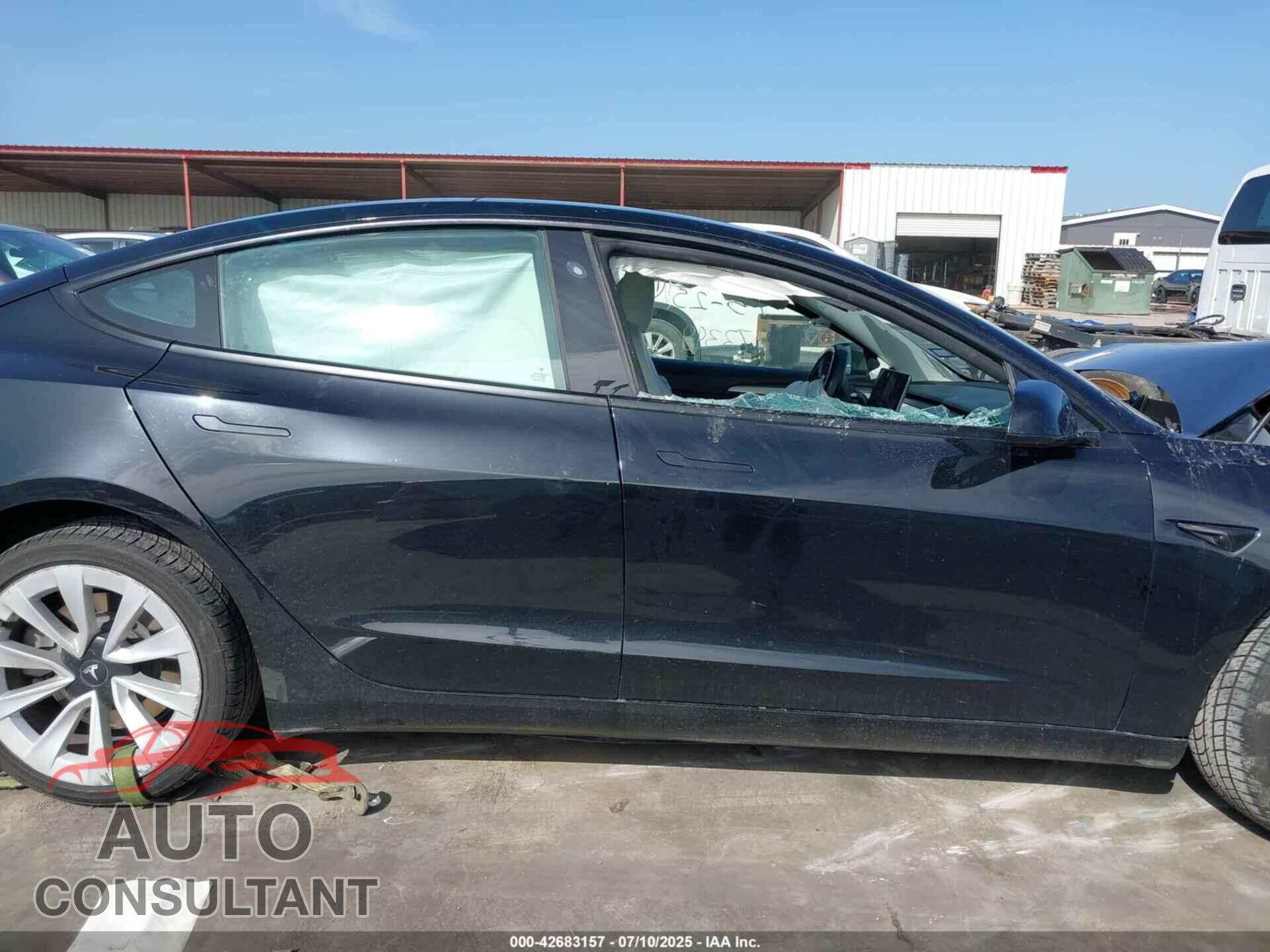 TESLA MODEL 3 2021 - 5YJ3E1EA0MF097228