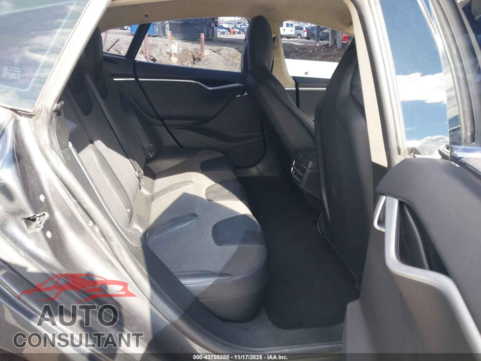 TESLA MODEL S 2015 - 5YJSA1E15FF105348