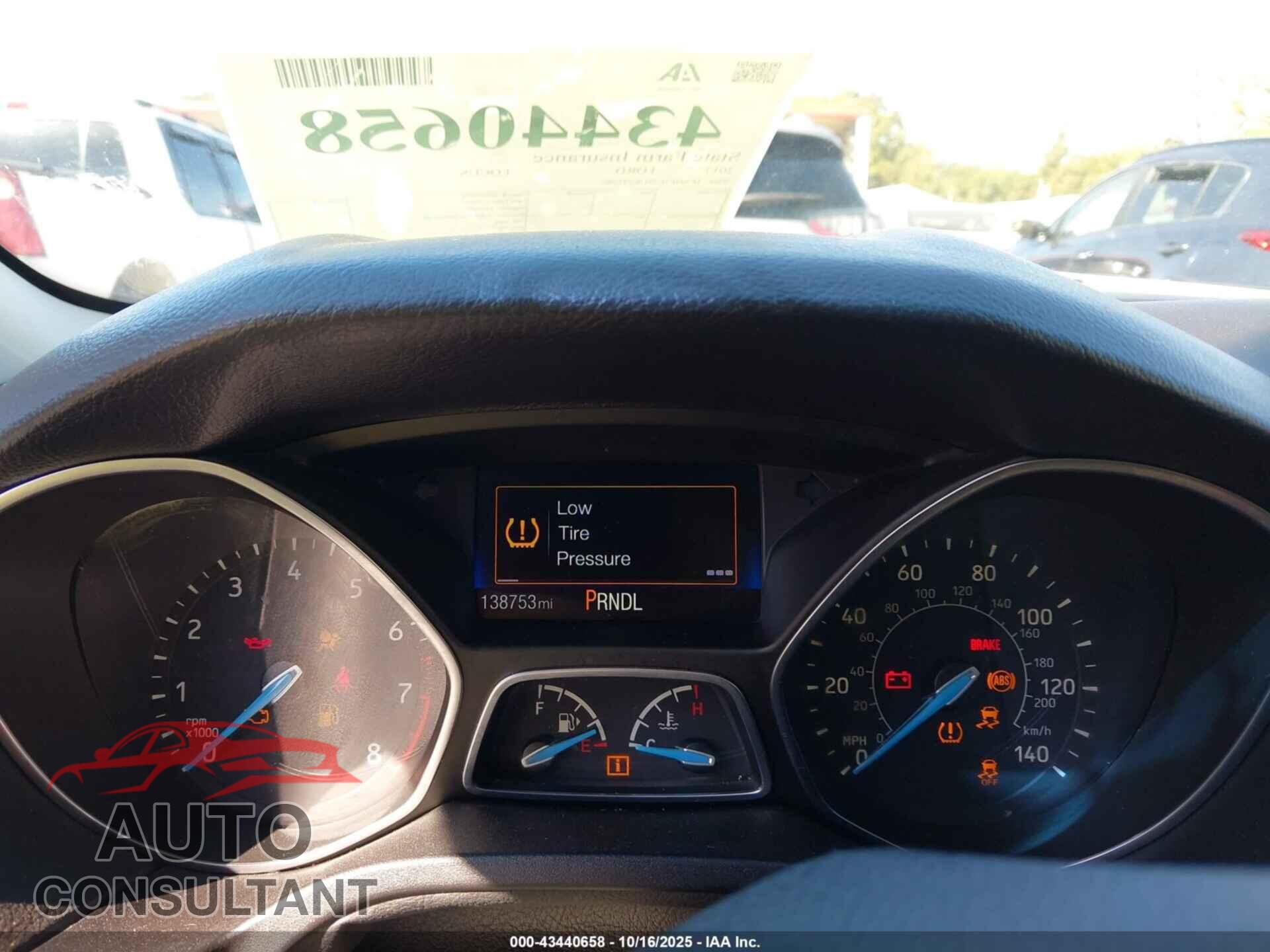 FORD FOCUS 2017 - 1FADP3E25HL221280