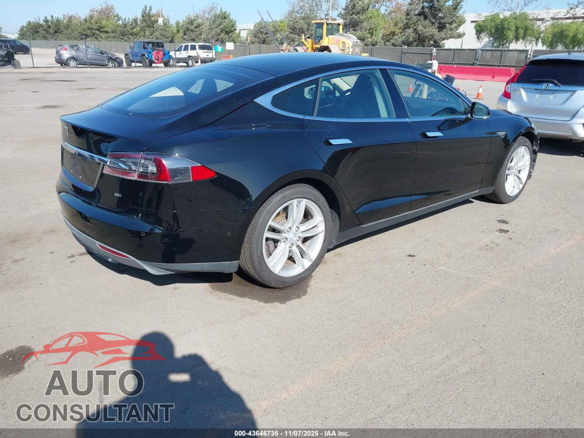 TESLA MODEL S 2015 - 5YJSA1E13FF115036