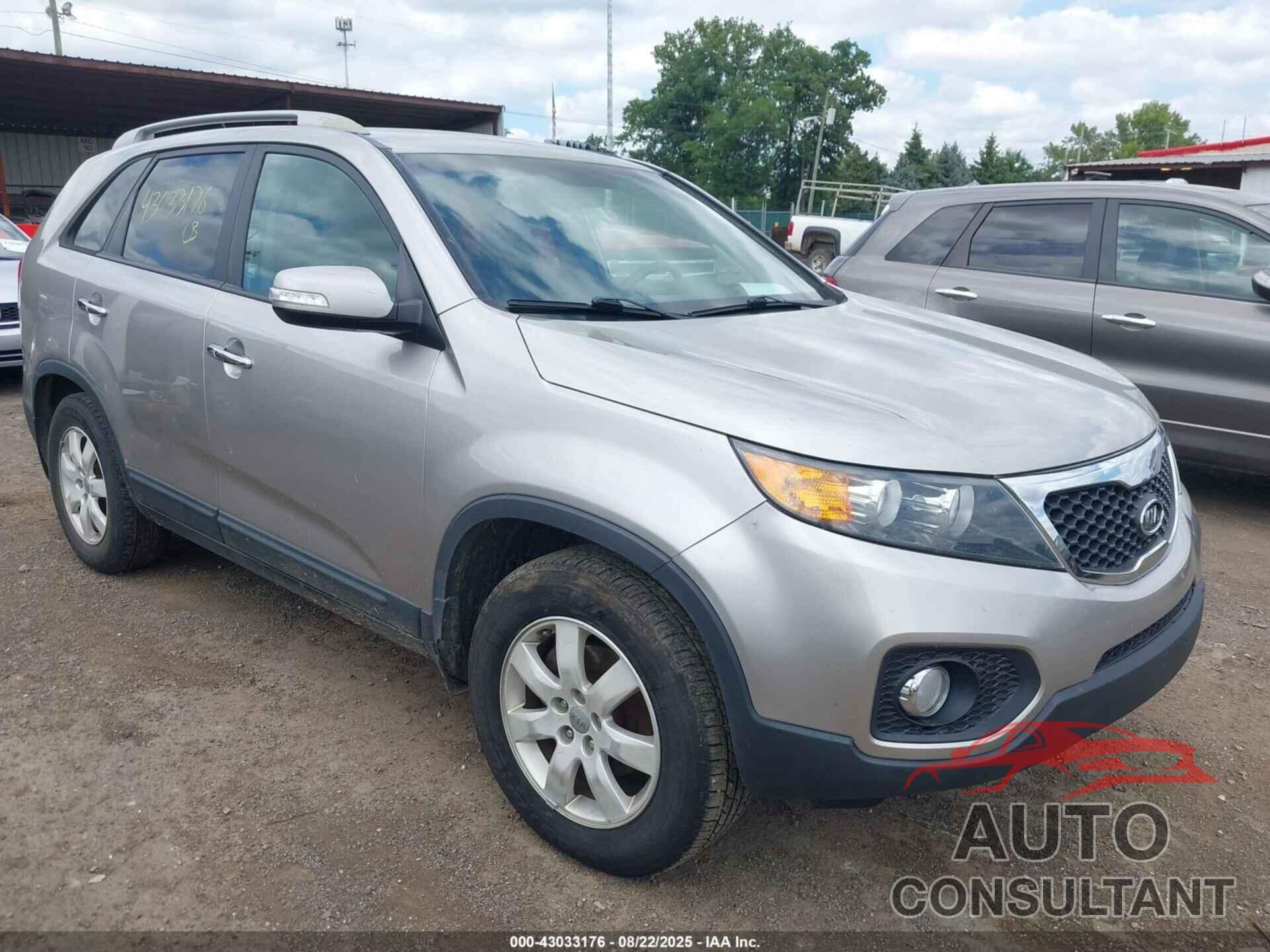 KIA SORENTO 2013 - 5XYKT4A65DG418337