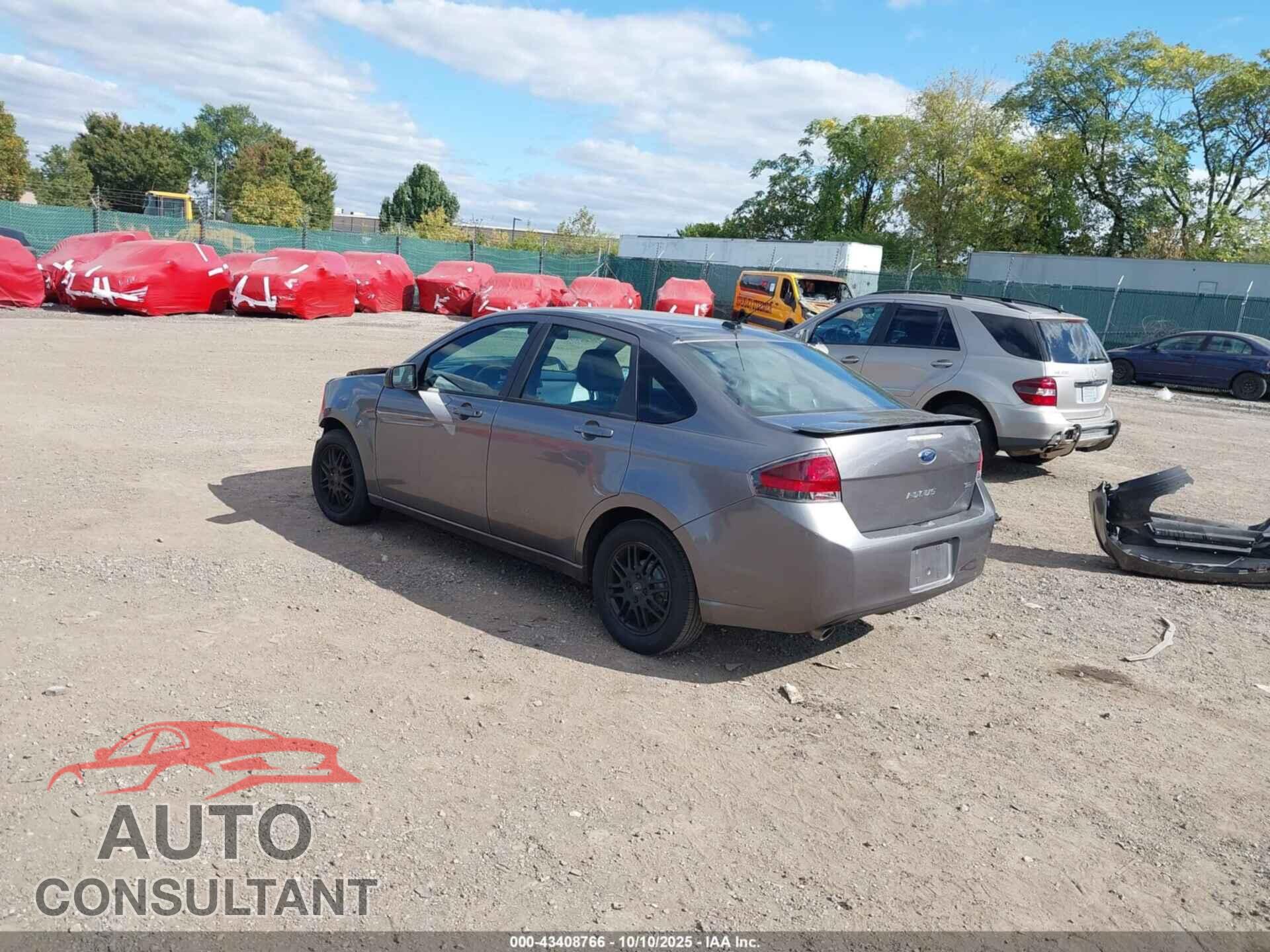 FORD FOCUS 2011 - 1FAHP3GN2BW130806